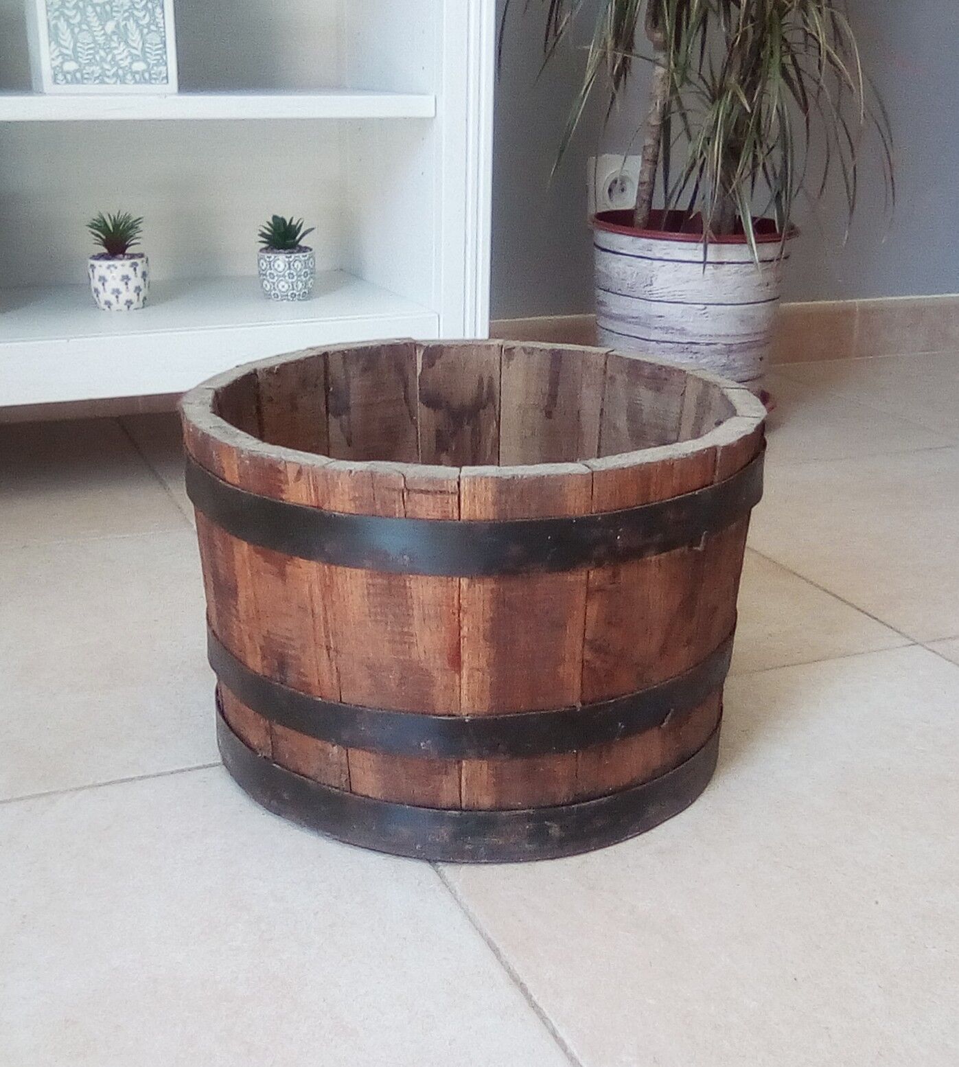 Old oak and wrought iron pot 1900/1920