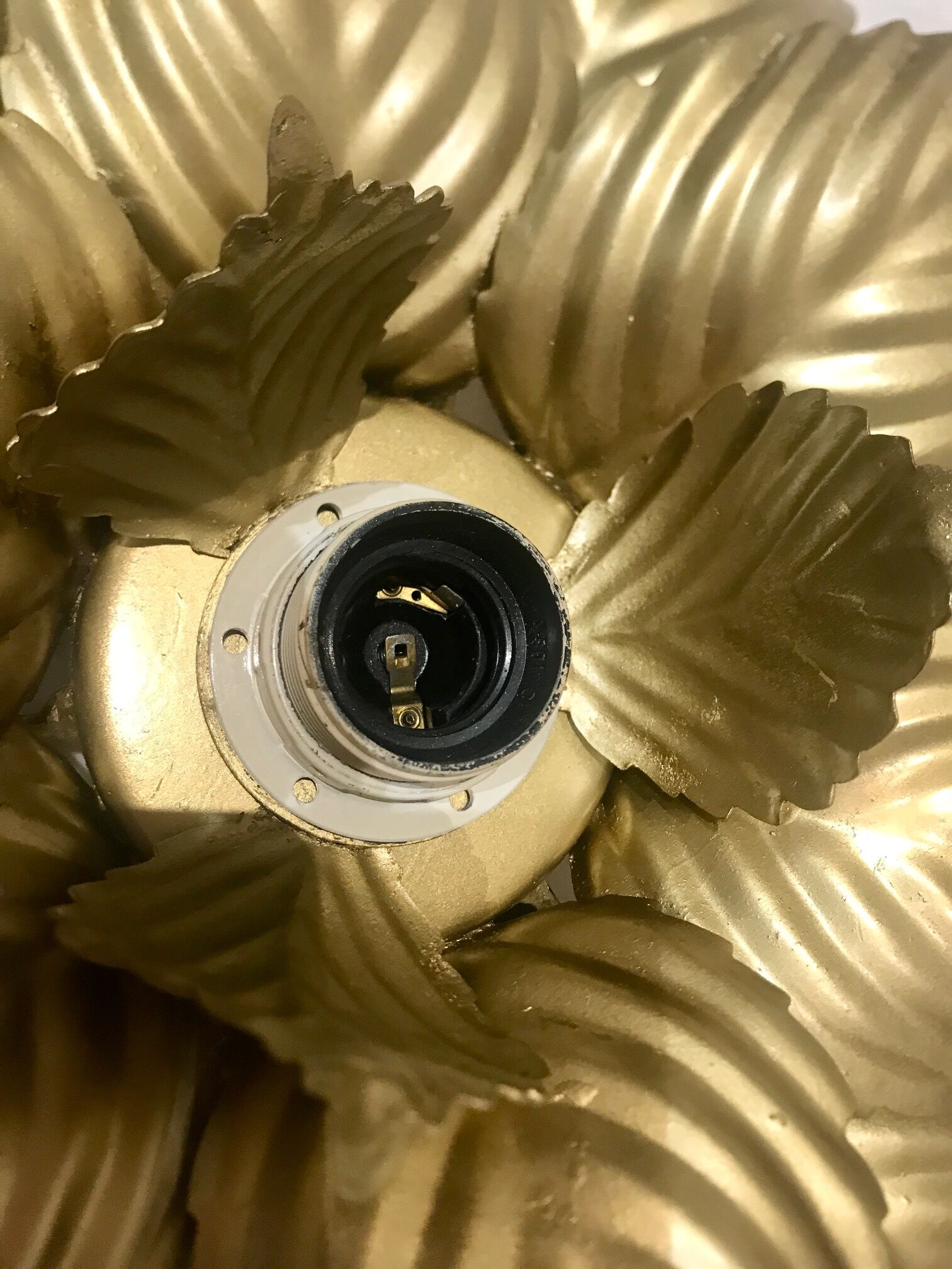 Wall lamp or ceiling lamp golden flower