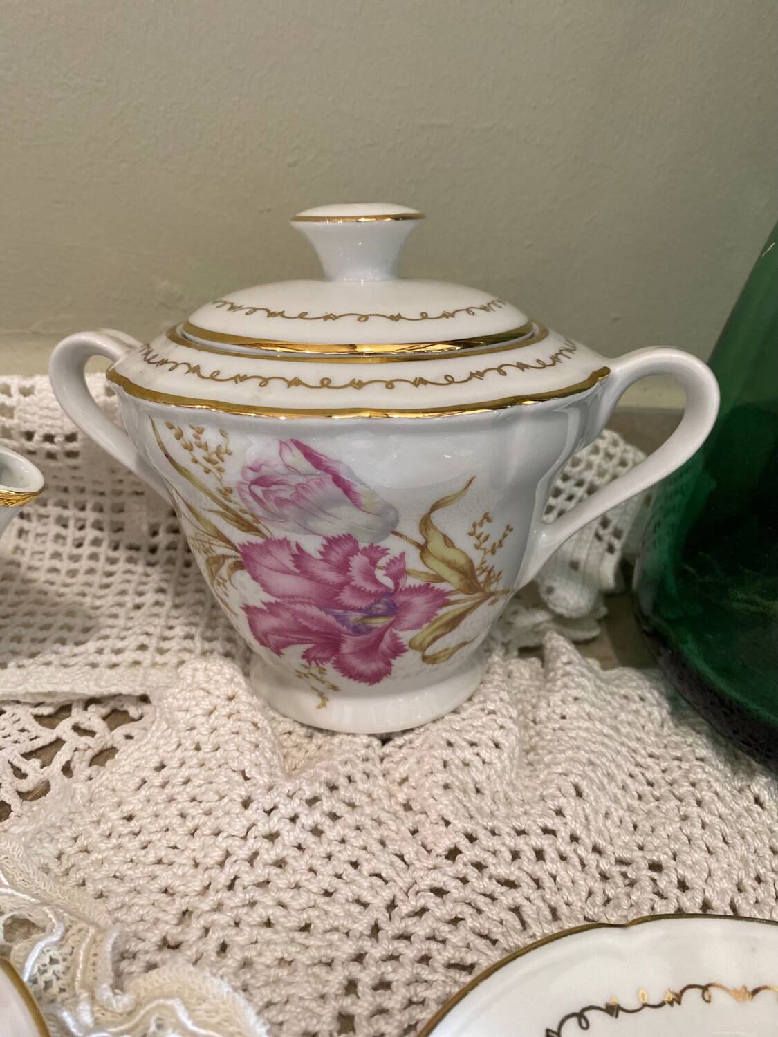 Porcelain coffee or tea service
