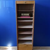 Curtain cabinet