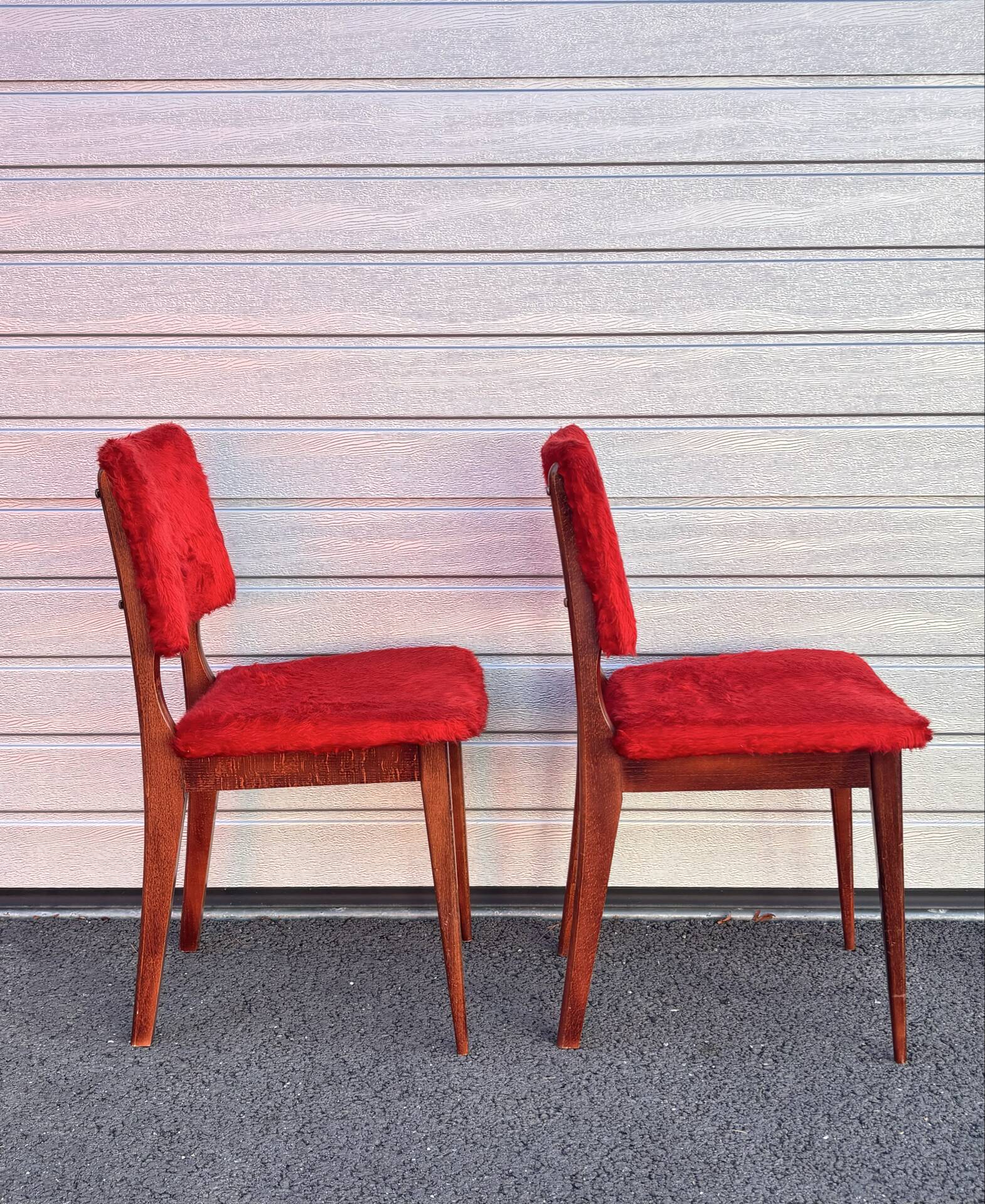 Pair of vintage wooden chairs with red fabric – 1960s/70s