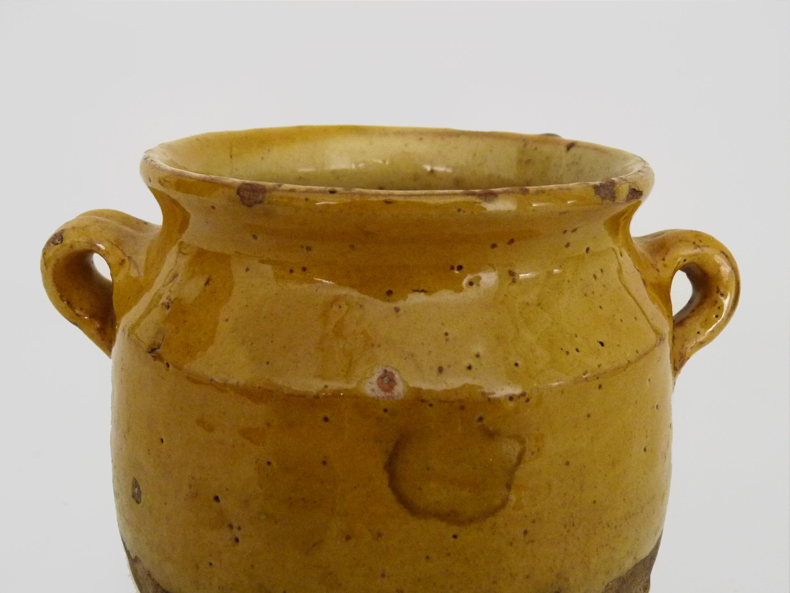 Varnished yellow confit pot, south-west of France. Conservation jar. Pyrenees XIXth