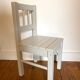 Chaise pour enfant en bois ancien