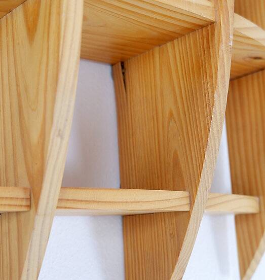 Petites étagères rondes en pin Ø55.5cm