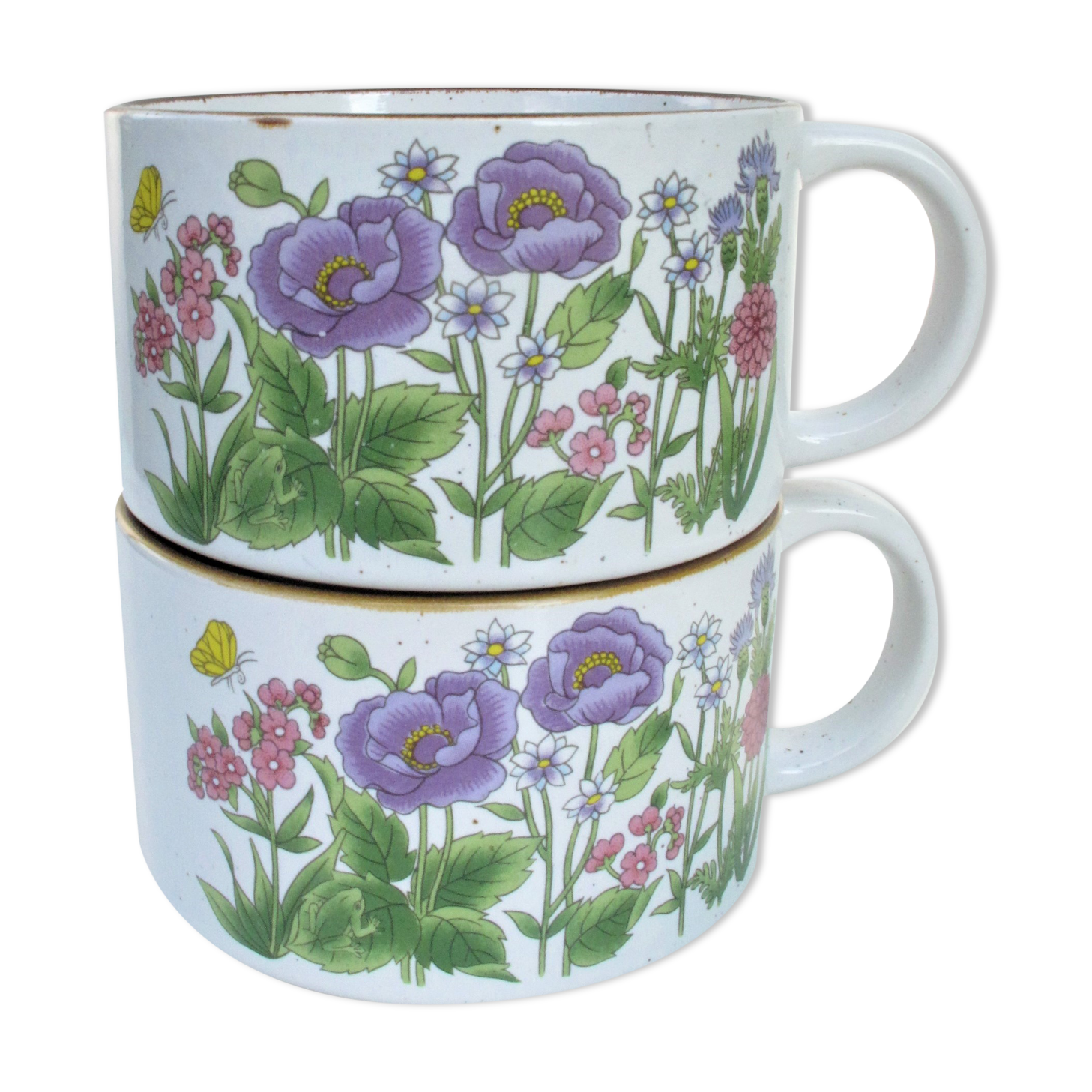 Vintage sandstone cups with flowers