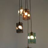 Lustre suspendu en laiton et verre coloré à cinq lampes