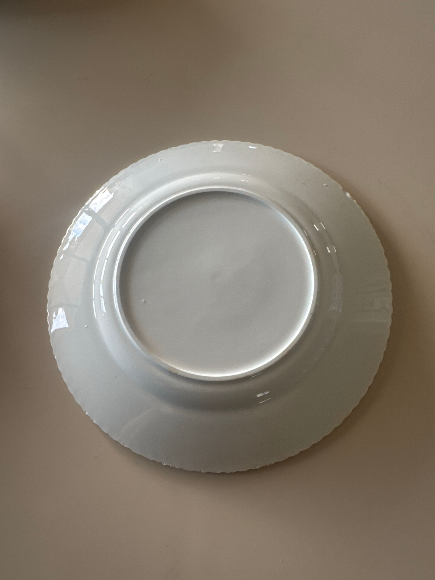 Assiettes plates
