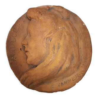 Wall medallion plate profile woman in terracotta 1900s