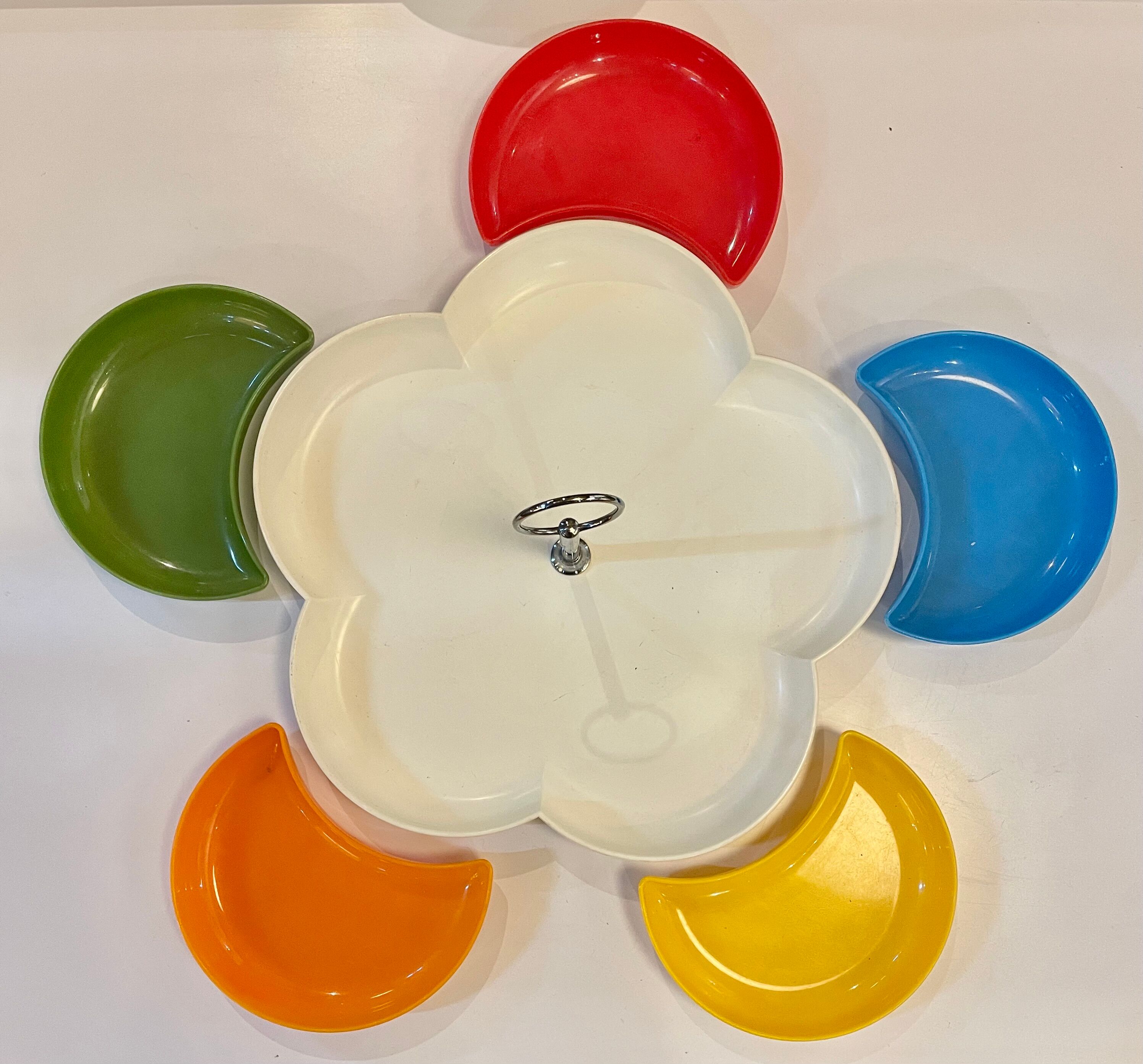 Multicoloured vintage plastic aperitif platter