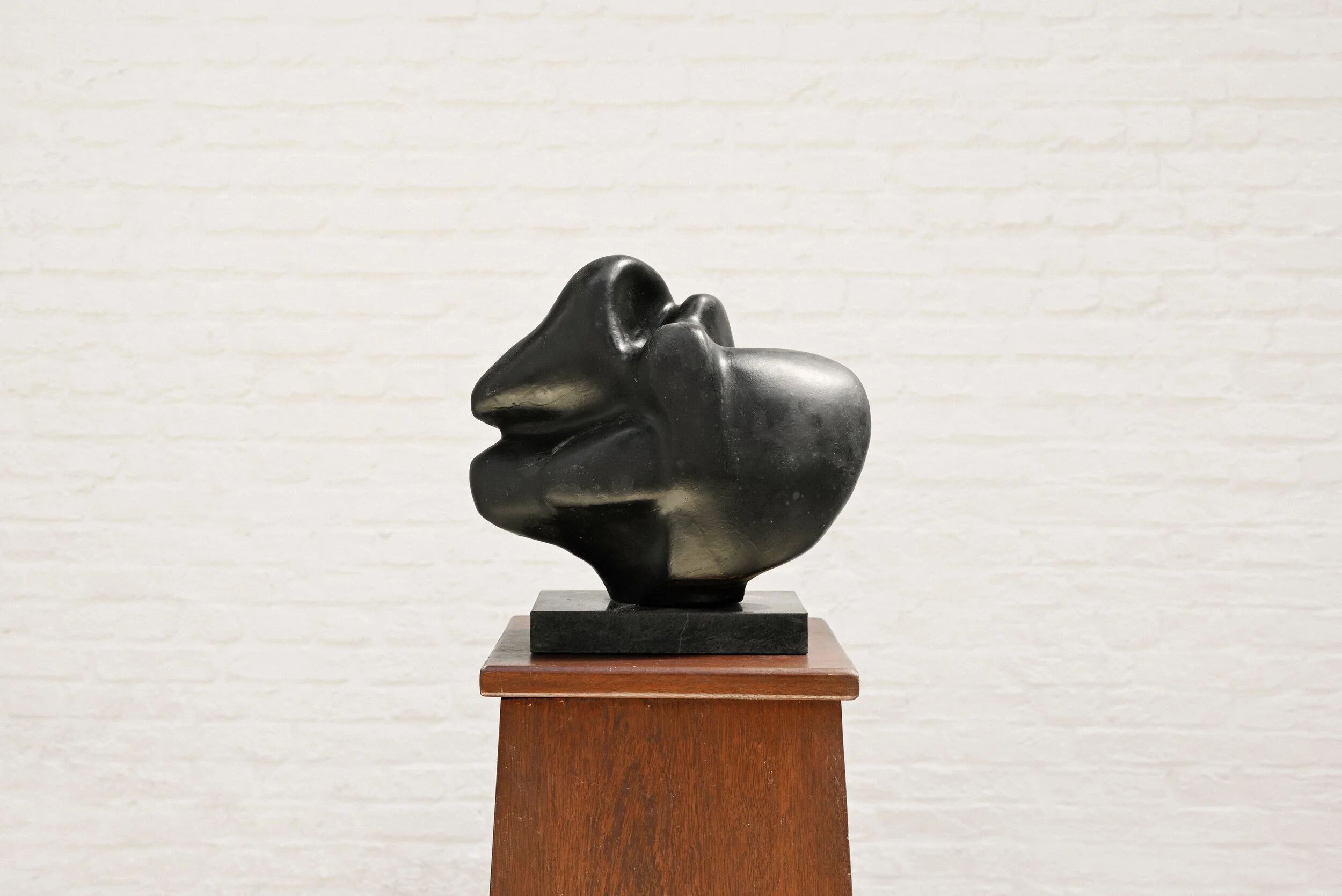 Sculpture abstraite en terre cuite noire, années 1960