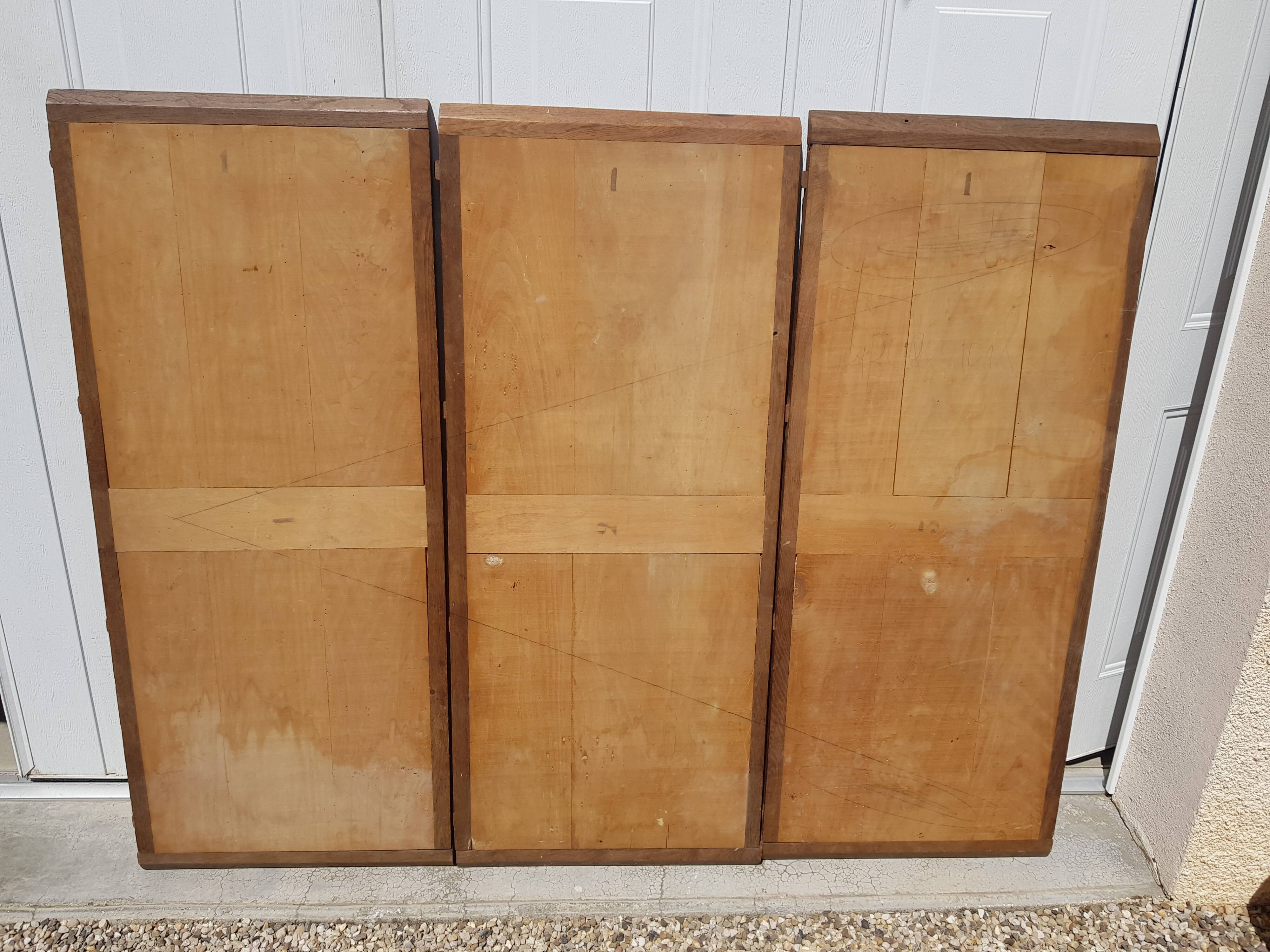 Art deco dining table