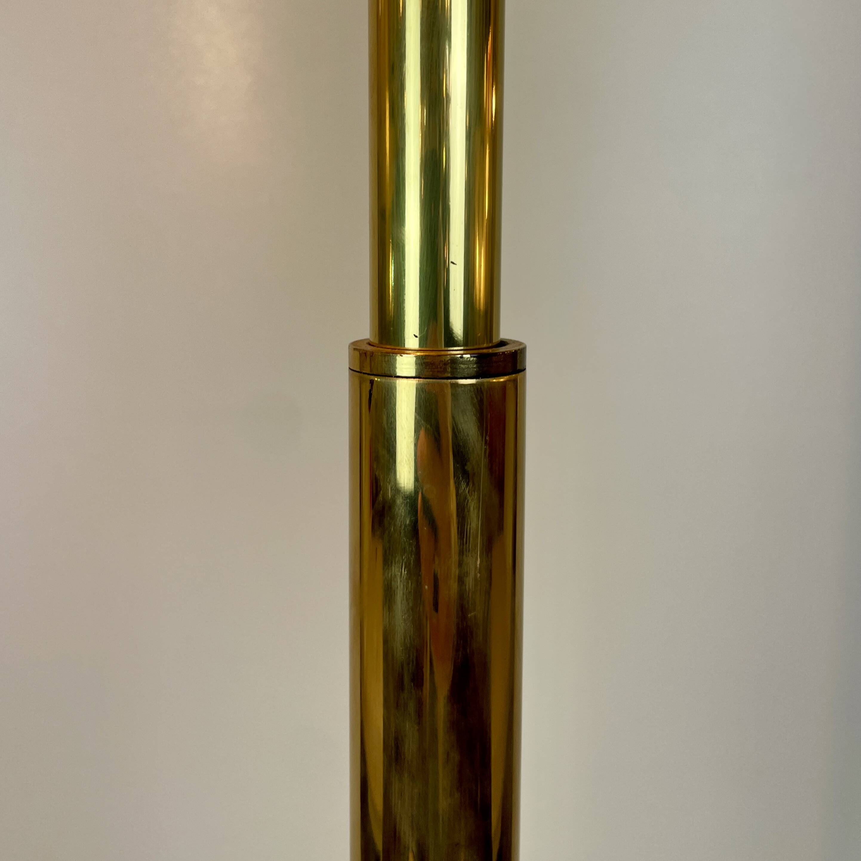 Articulated French library reading floor lamp made in brass, by Boulanger from 1980’s.  Height adjus