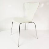 Designer chair, butterfly model 3107, Fritz Hansen, designed by A. Jacobsen