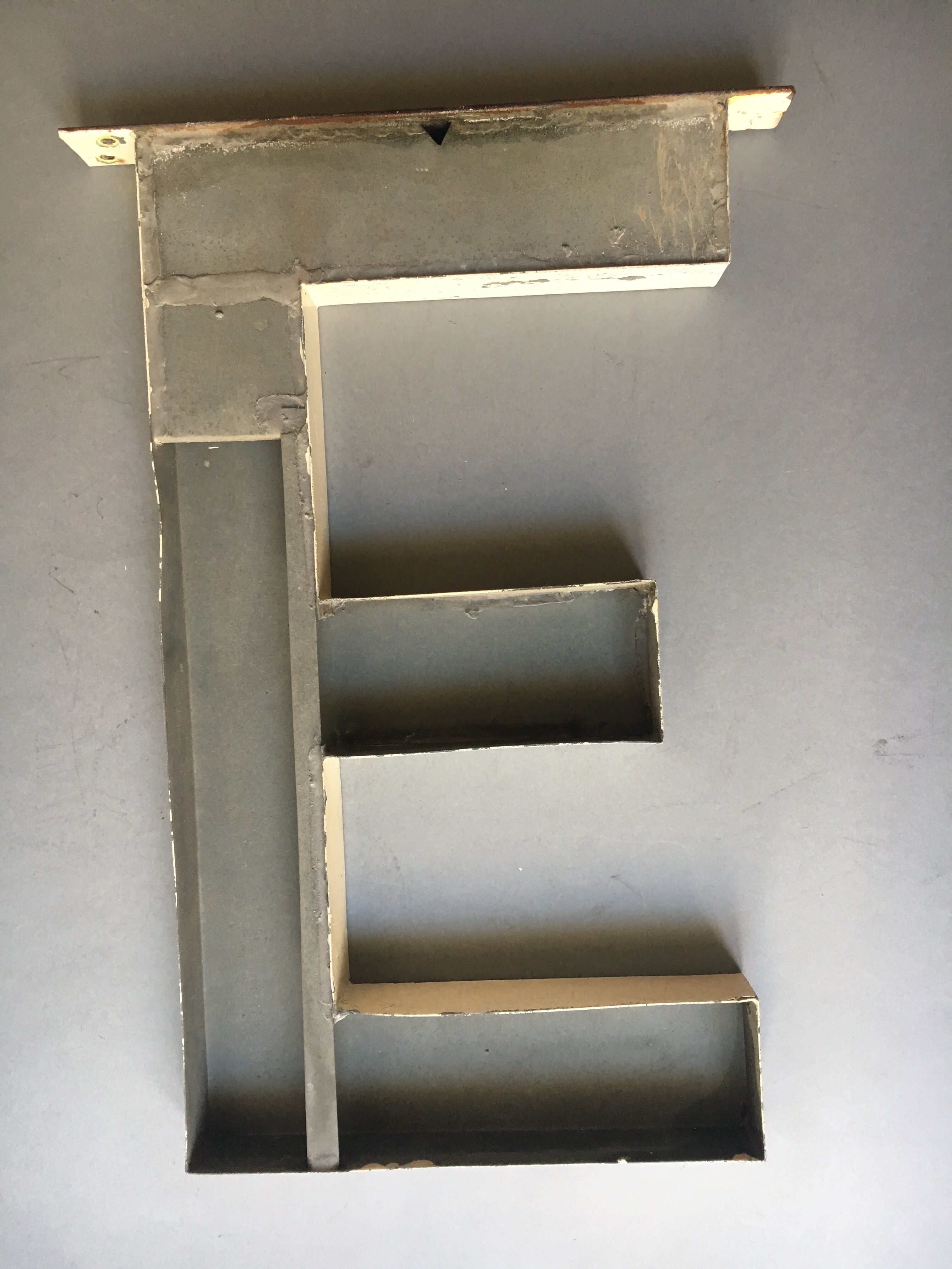 Old sign letter e 40 cm vintage