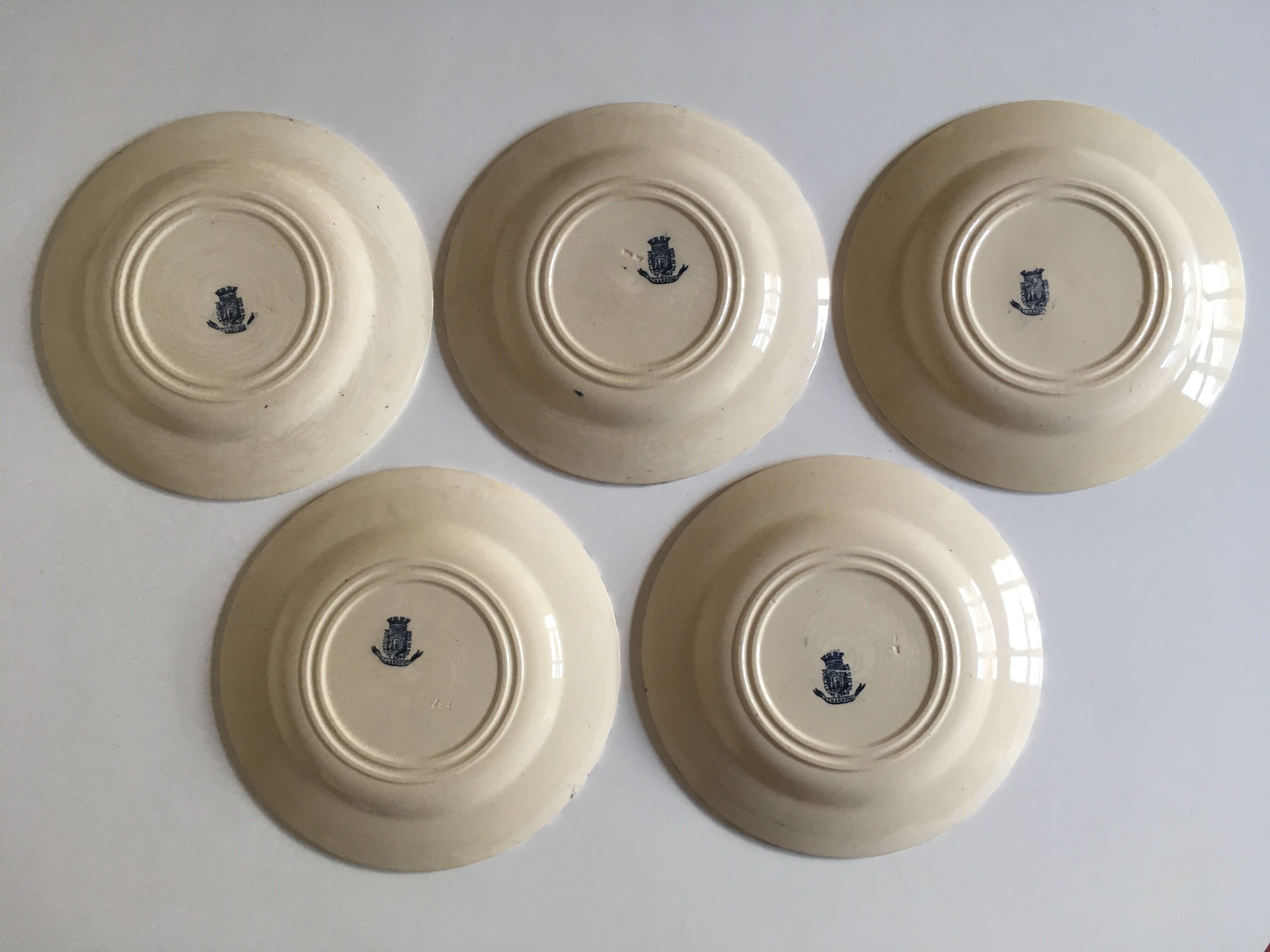 Plate faience of gien beginning 20th décor thistles