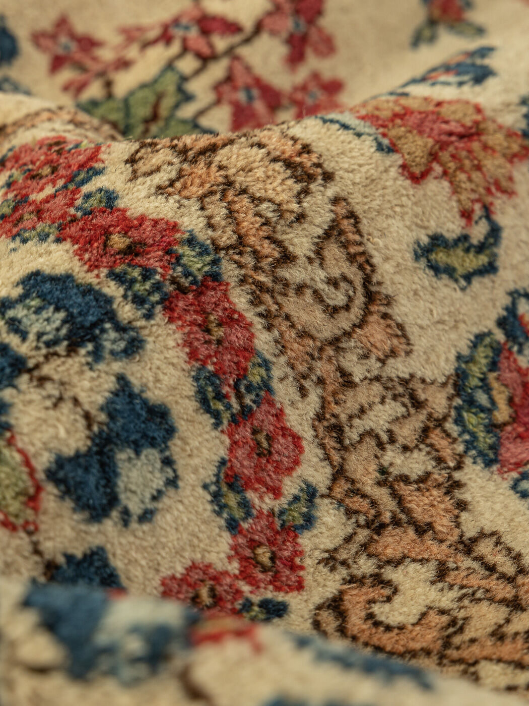 Kerman carpet, 260 x 375