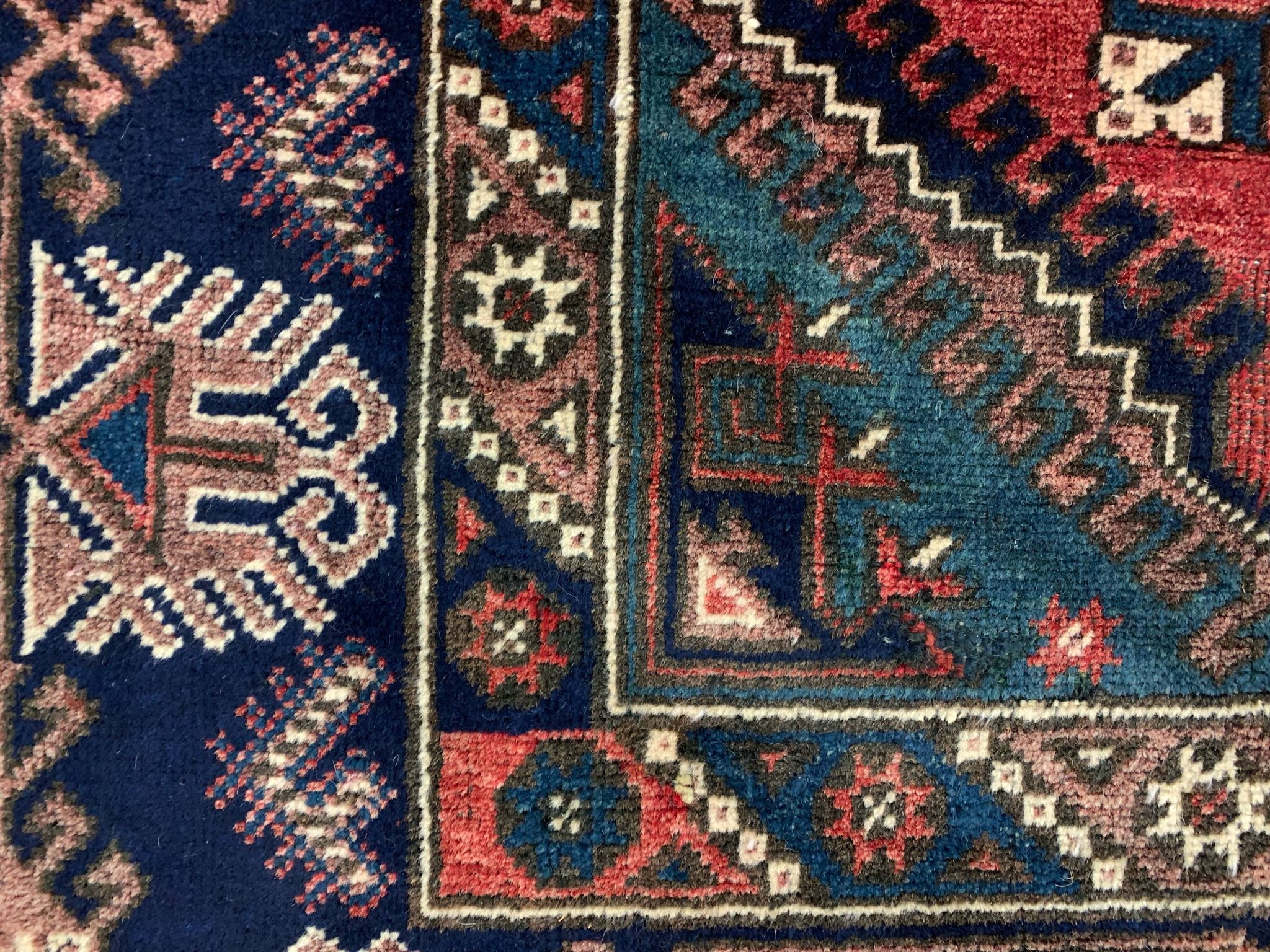 Vintage Turkish Tribal Rug veg dye 220x132 cm Turkish Carpet Red, Blue, Green