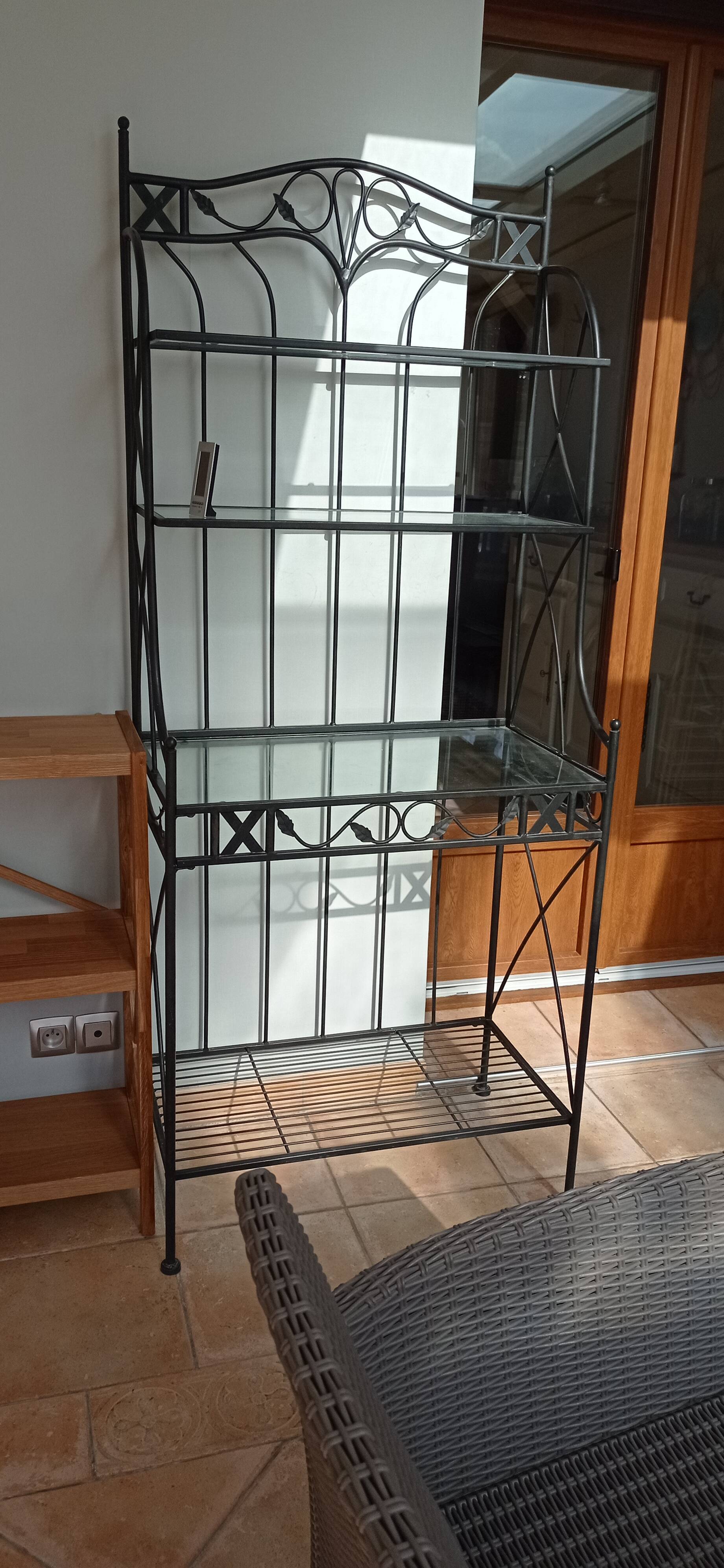 Baker in wrought iron