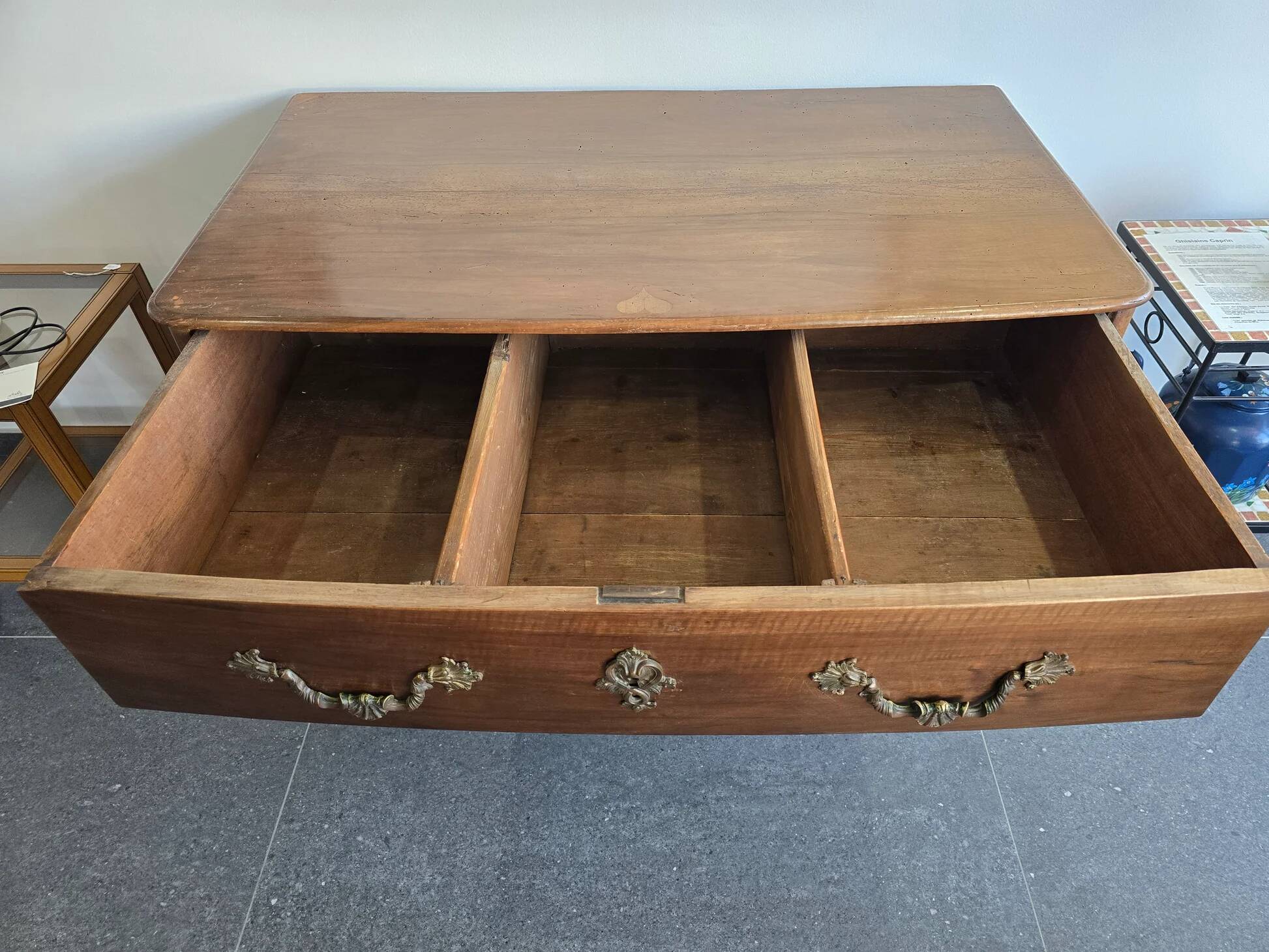 Provincial walnut commode – Louis XIV / Regency period – Early 18th century