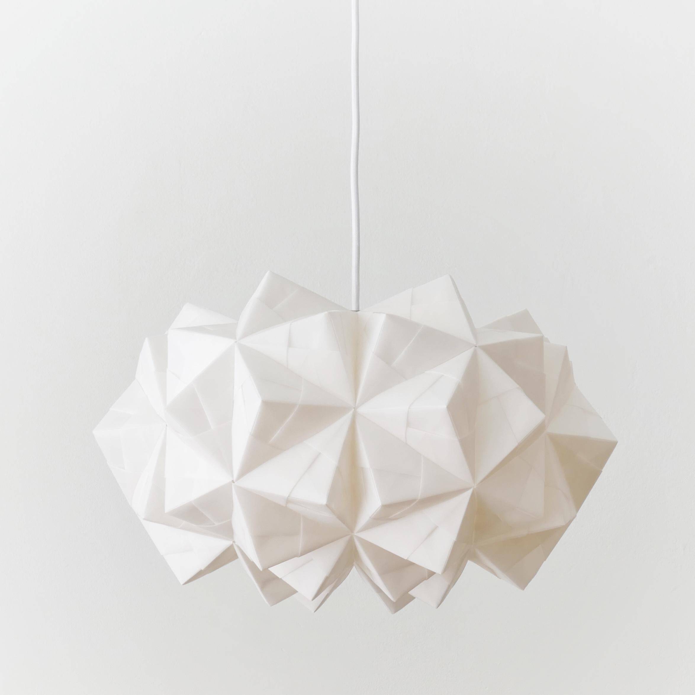 Japanese Style Hand-folded White Paper Pendant Lighting "Siphonia"
