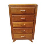Oak chest of drawers has 5 drawers