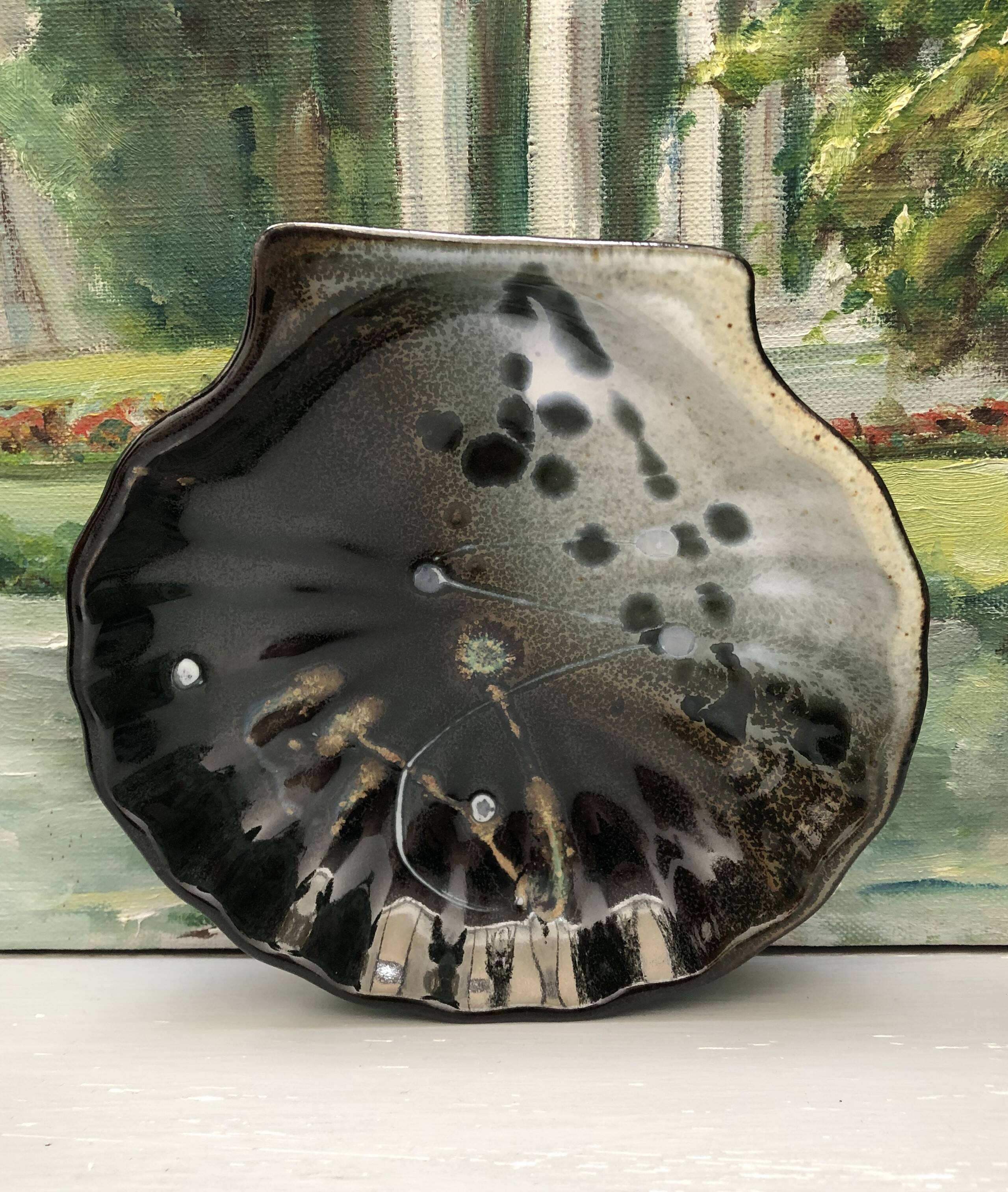 artisanal shell cup empty pocket / soap holder