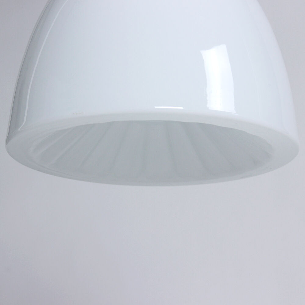 Suspension en opaline, Tchécoslovaquie années 60