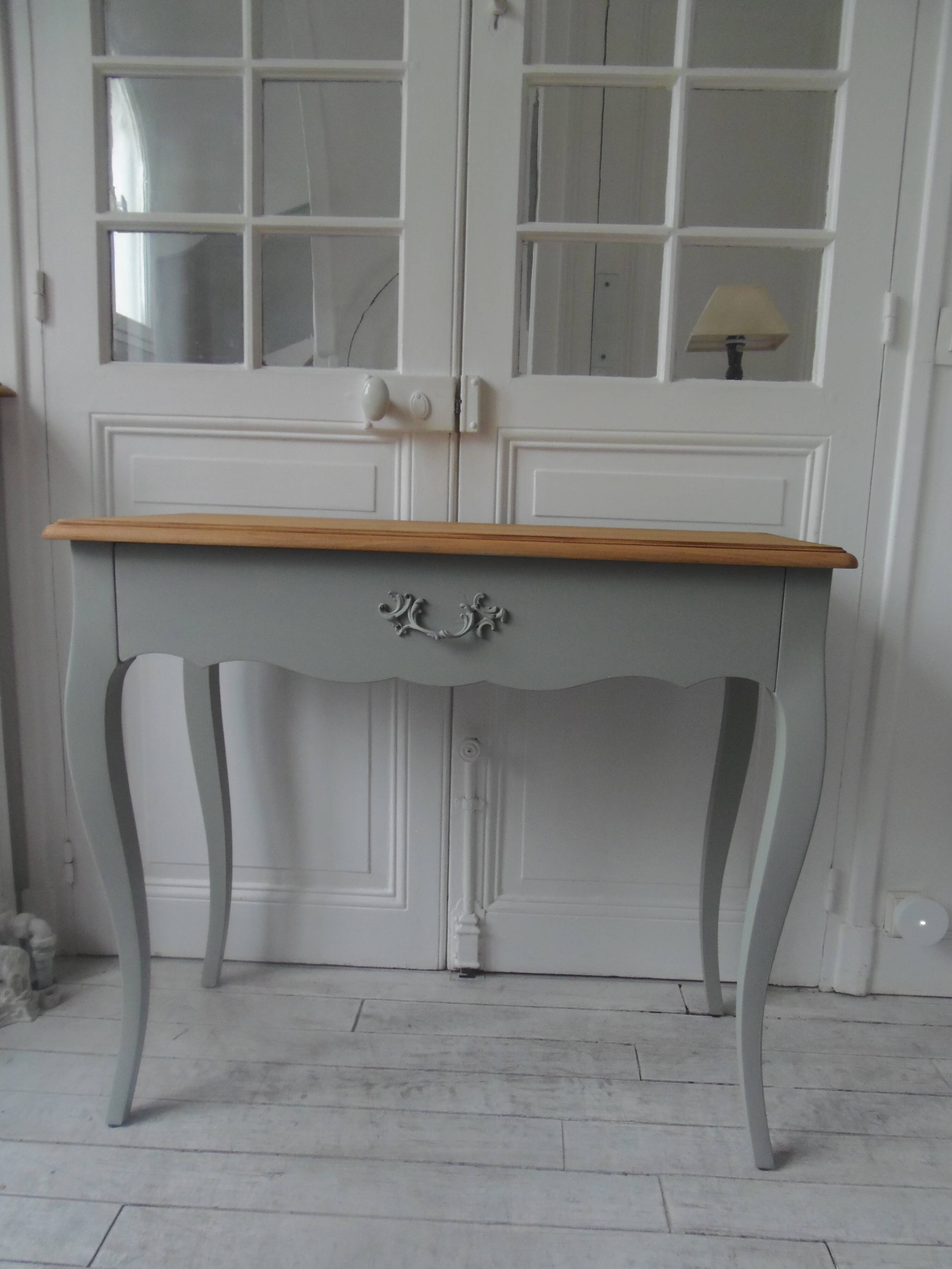 Console, side desk of beautiful craftsmanship re-enchanted in verdigris