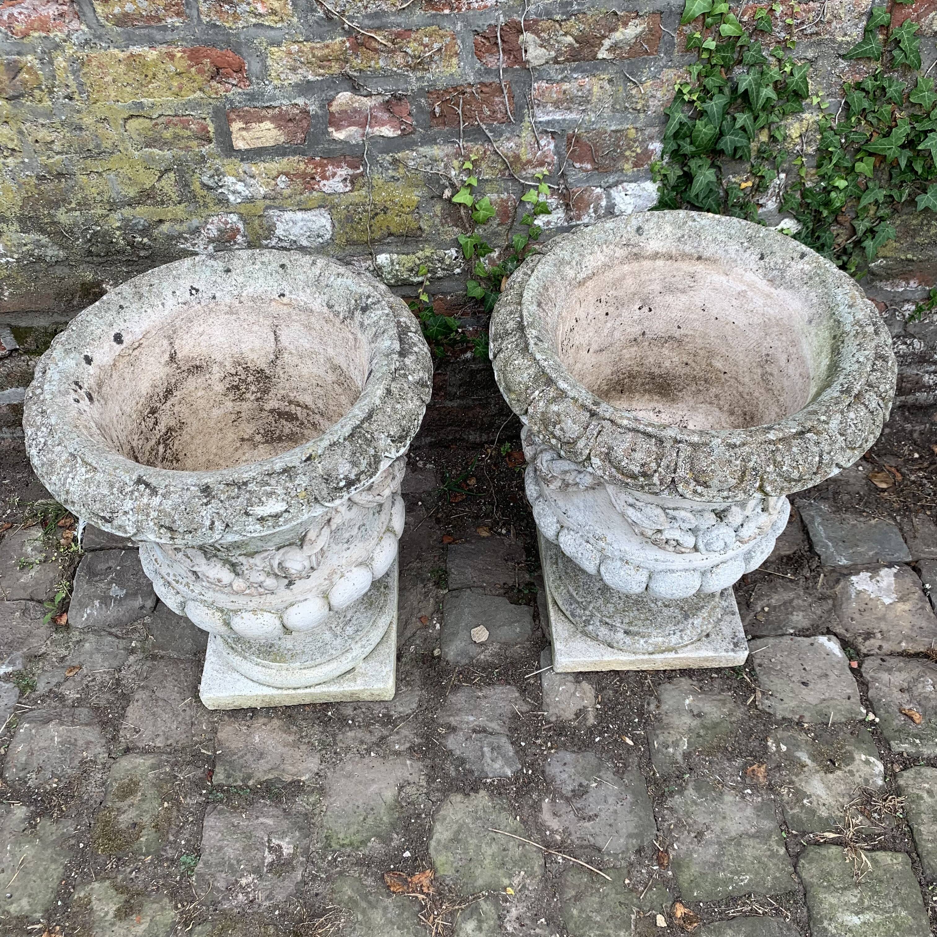 Paire de vasques Médicis