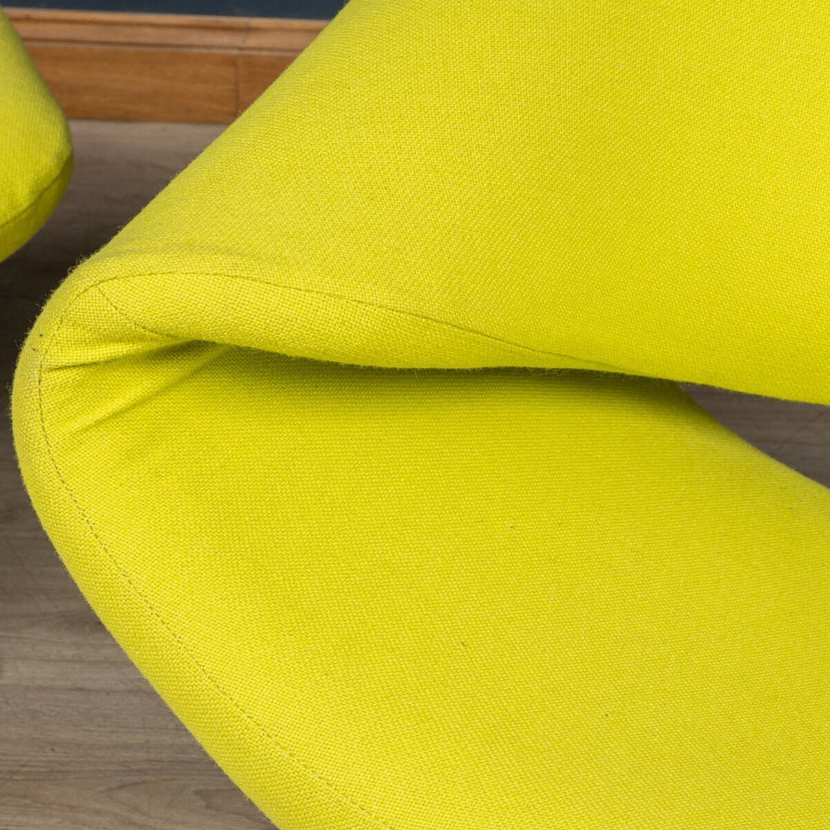 A 20thC RIBBON CHAIR & FOOTSTALL BY PIERRE PAULIN FOR ARTIFORT, FRANCE