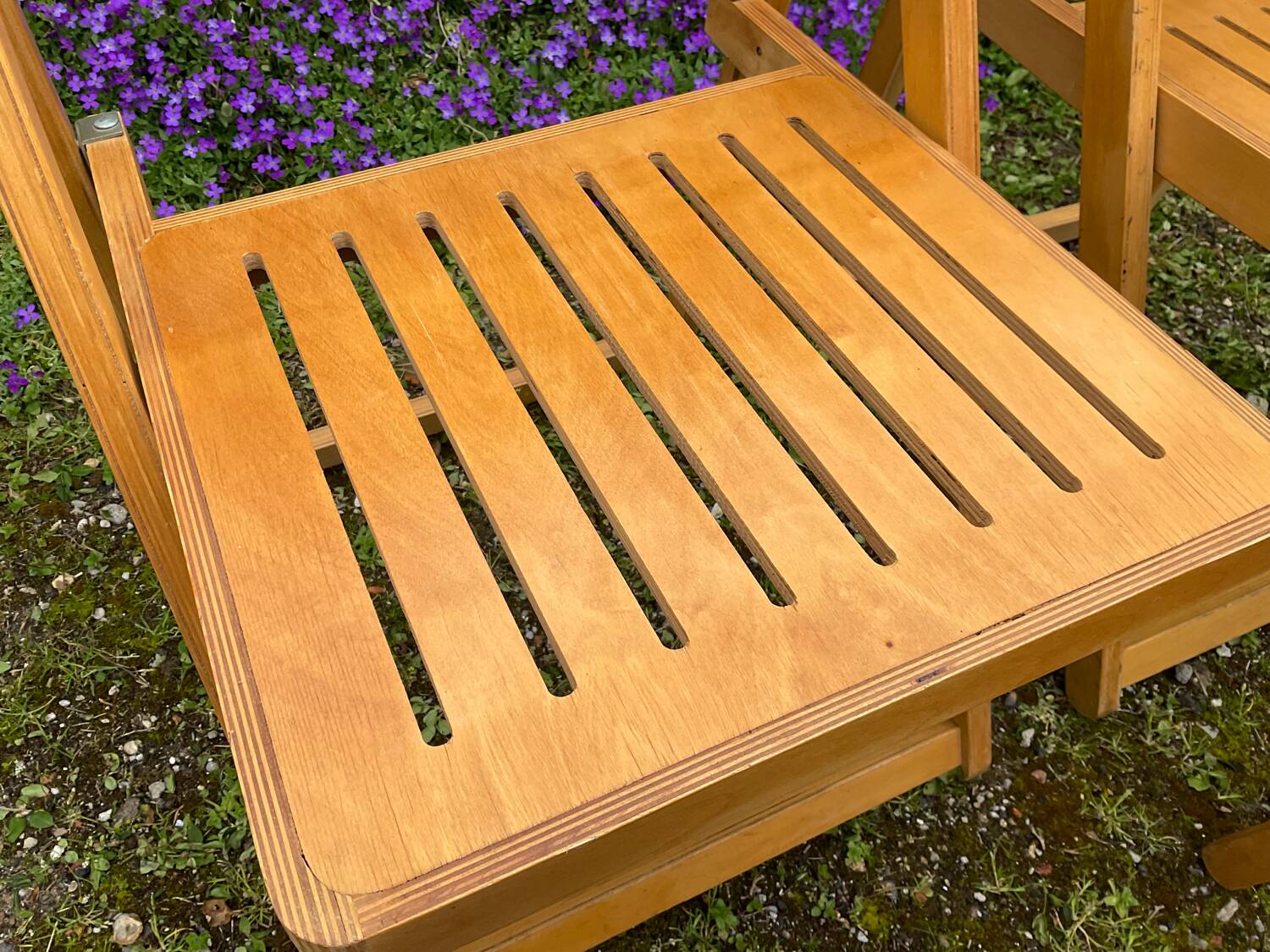 Set of 4 vintage beech folding chairs