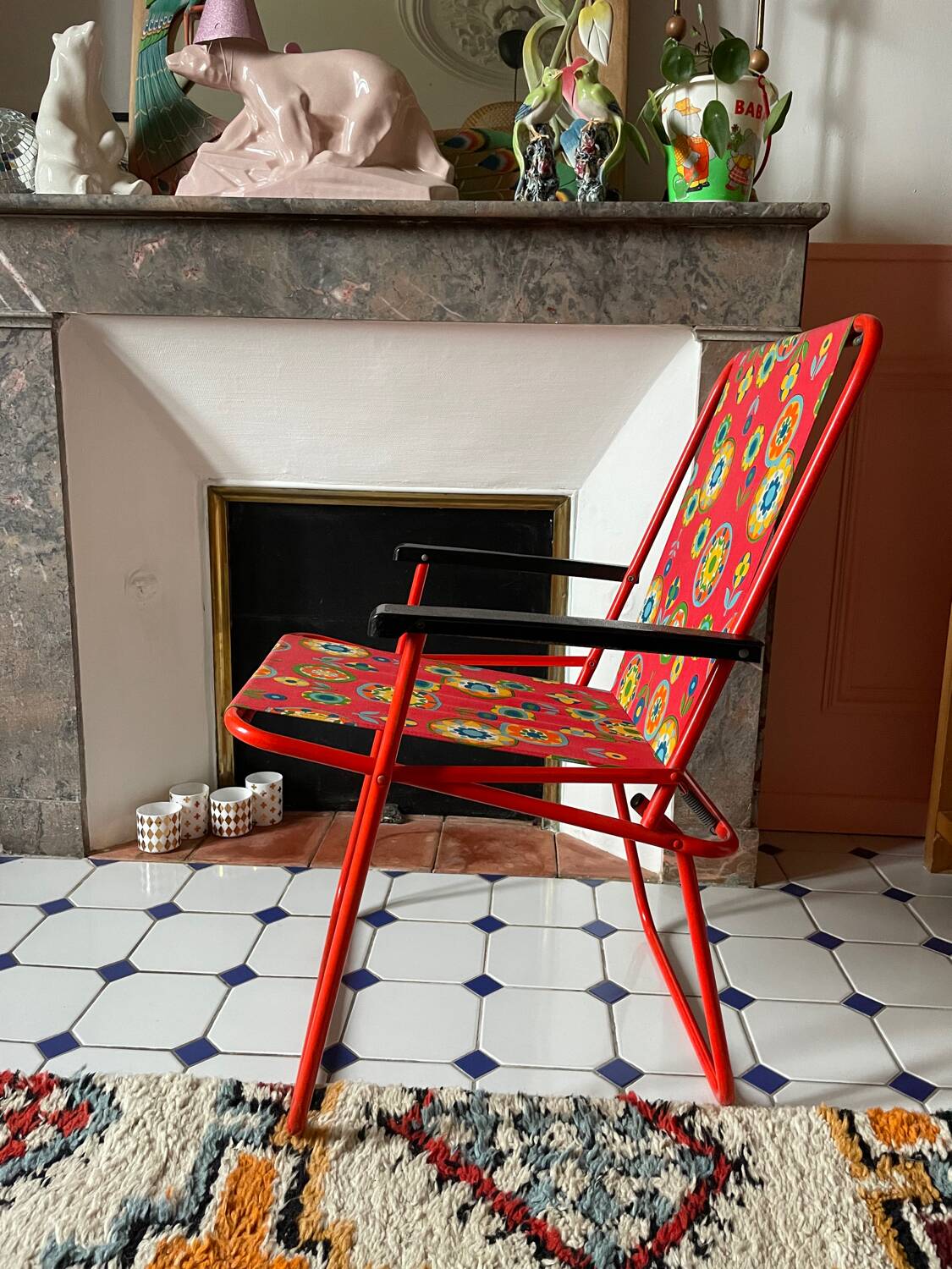 70' flowered folding chair