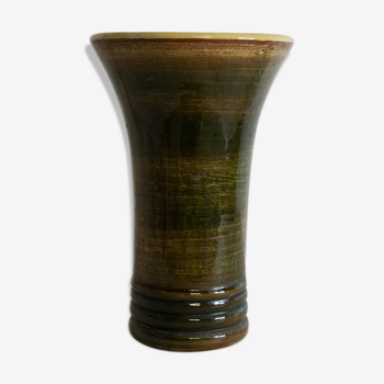 Accolay Potters Vase