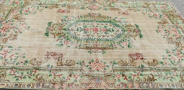 Ancient artisanal Anatolian carpet 295x175cm