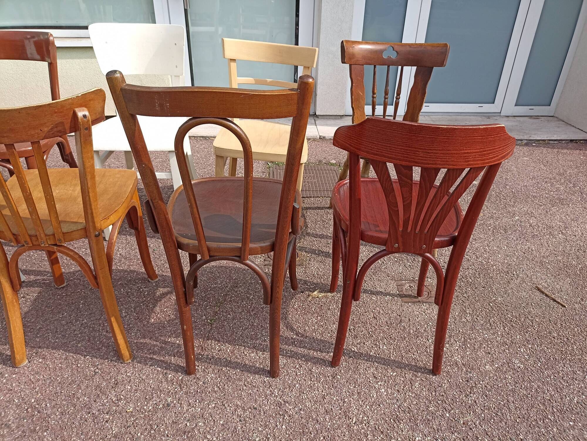 Set of 10 mismatched wooden bistro chairs - vintage