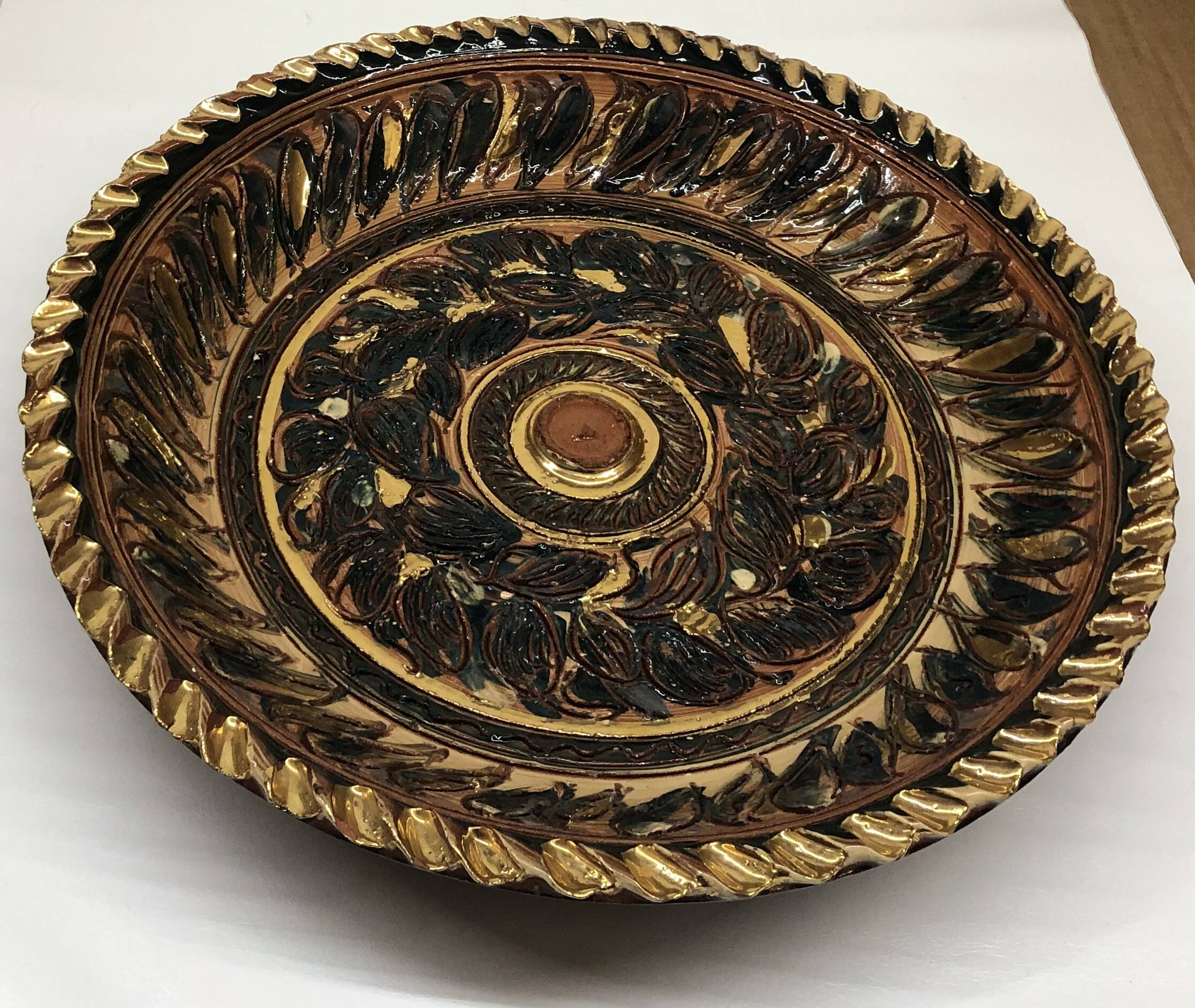 Nimy ceramic dish by Georges Destrebecq circa 1950