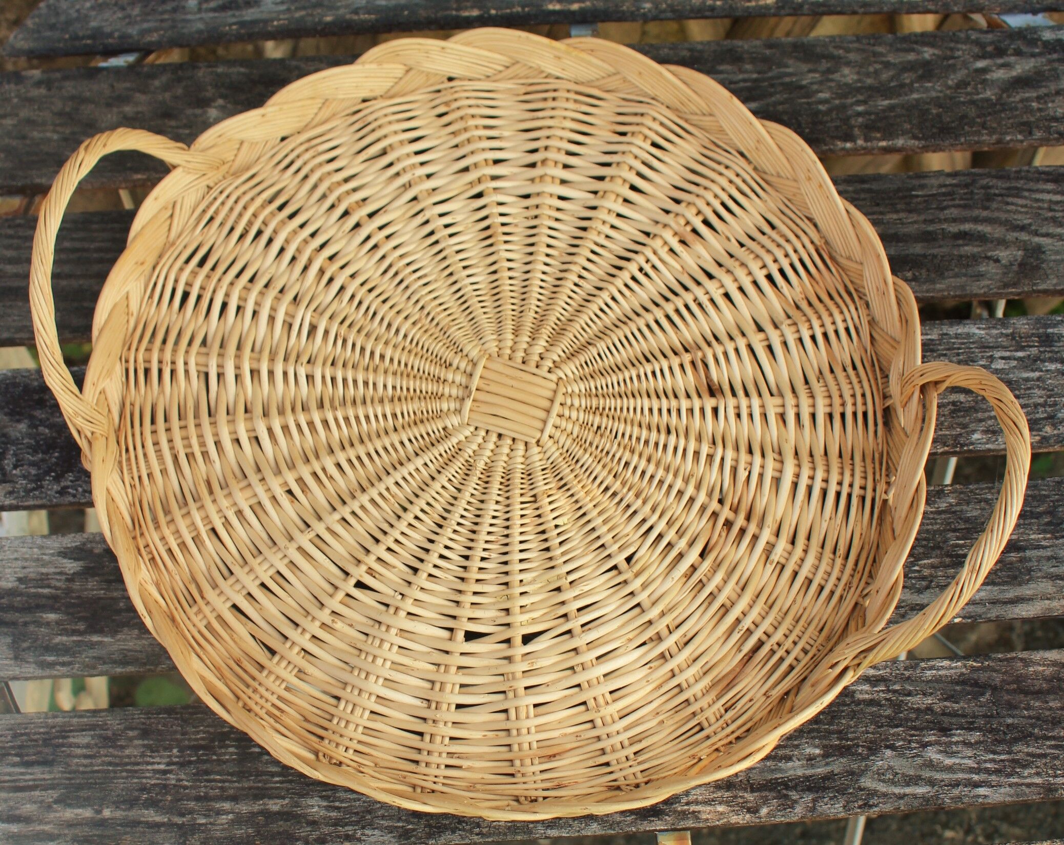 Round wicker top vintage basketry