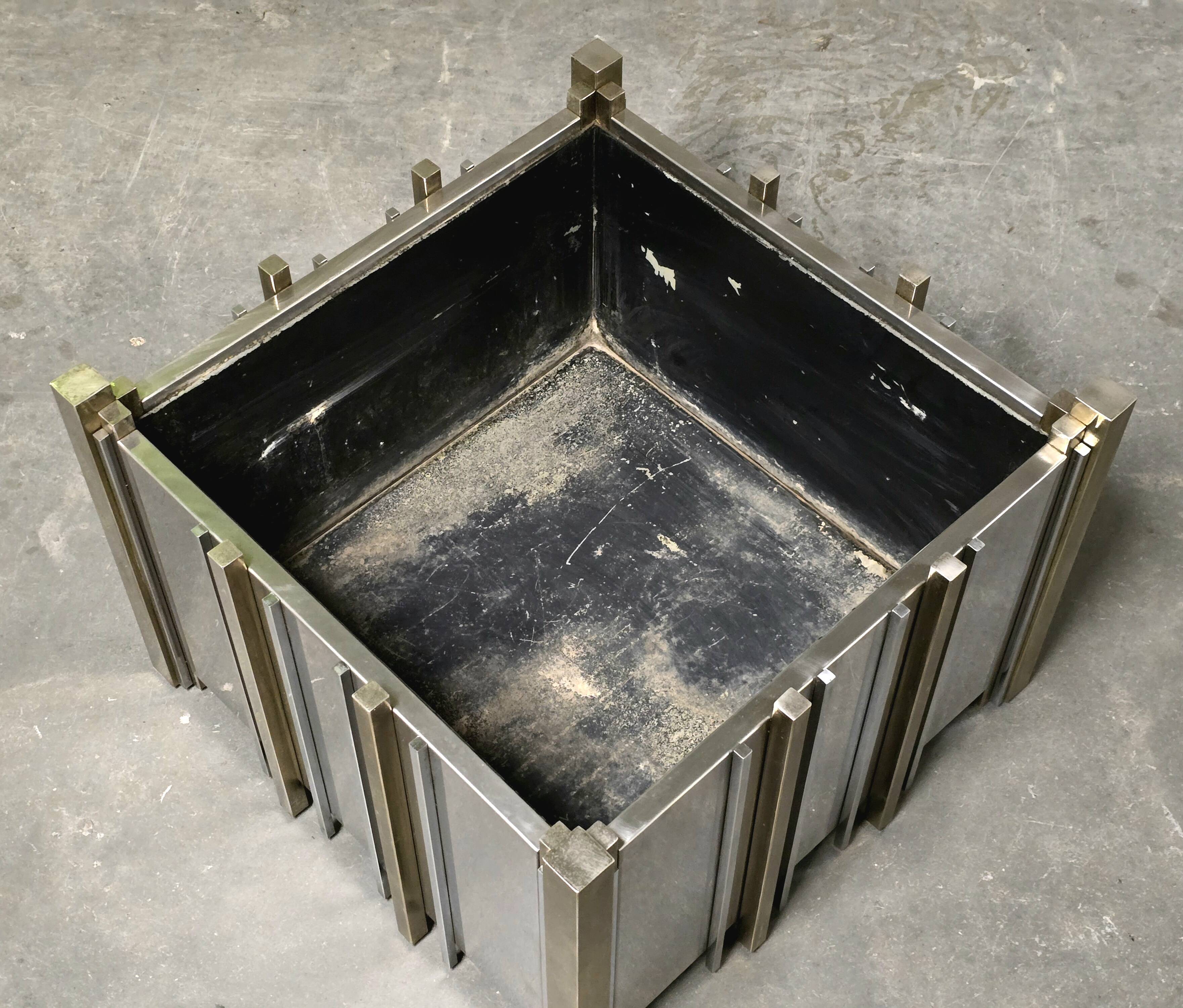 Romeo Rega for Zevi, attributed to – Chrome and brass planter, It
