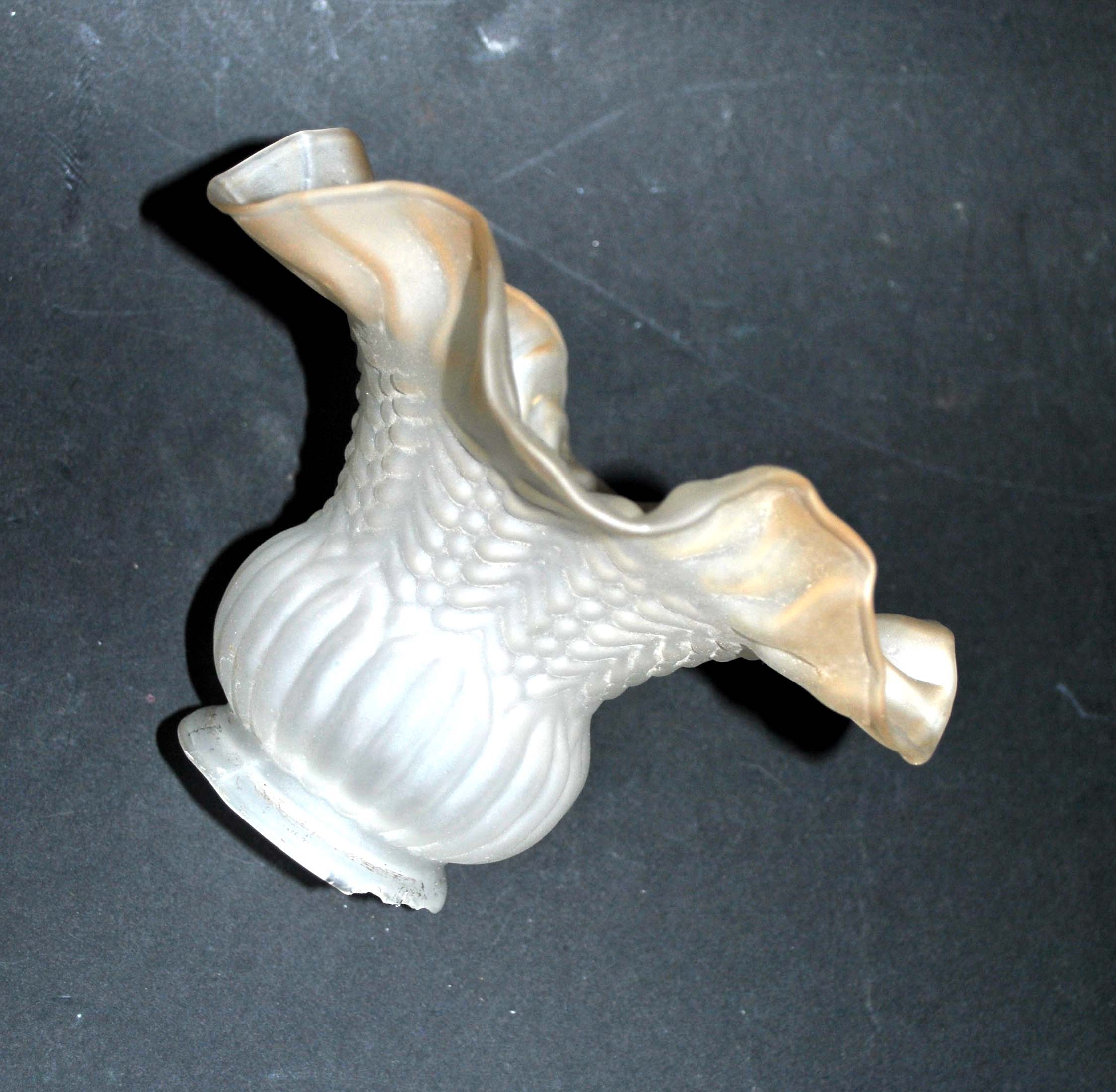 Lamp glass ART DECO - tulip cup in frosted glass molded basketry