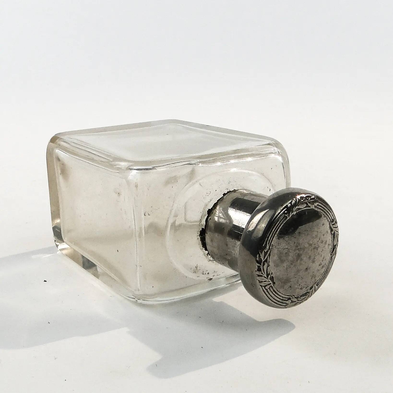 Art Deco hip flask, crystal, France, 1930s