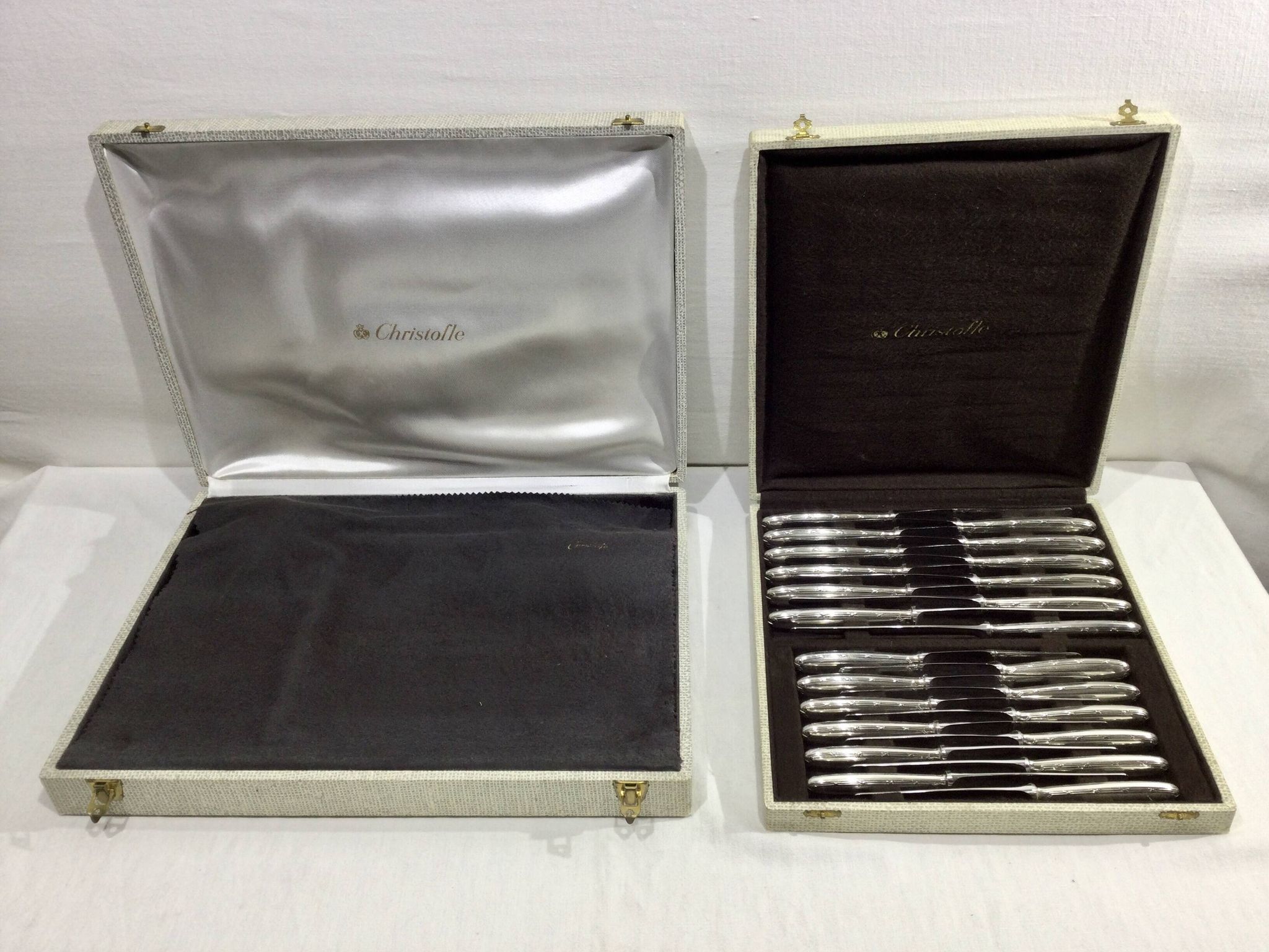 Christofle - Ménagère 61 pièces Rubans Croisés Métal Argenté