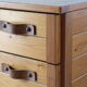 Commode vintage en pin massif et cuir, 1970
