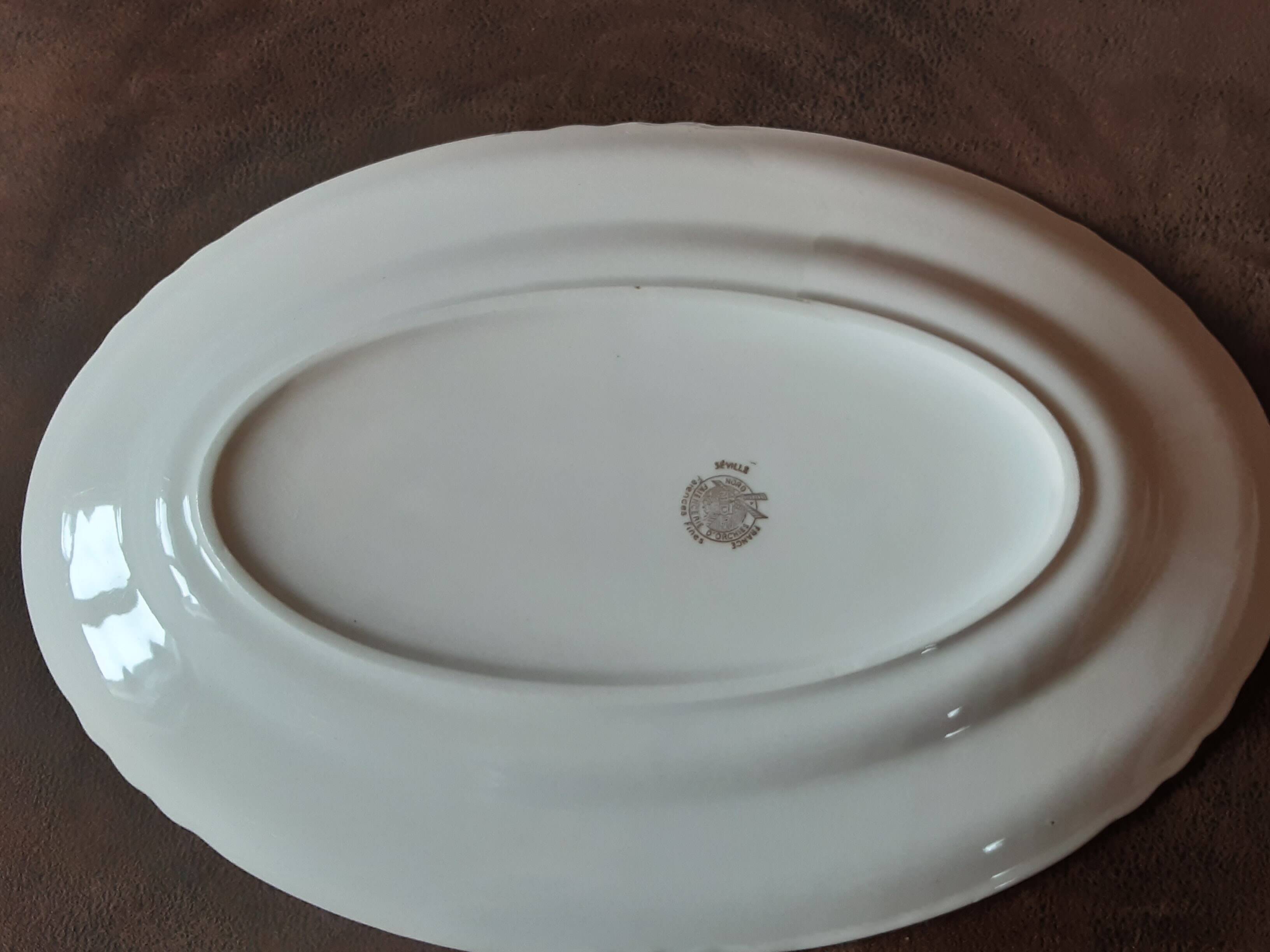 Oval dish Faïencerie D Orchies