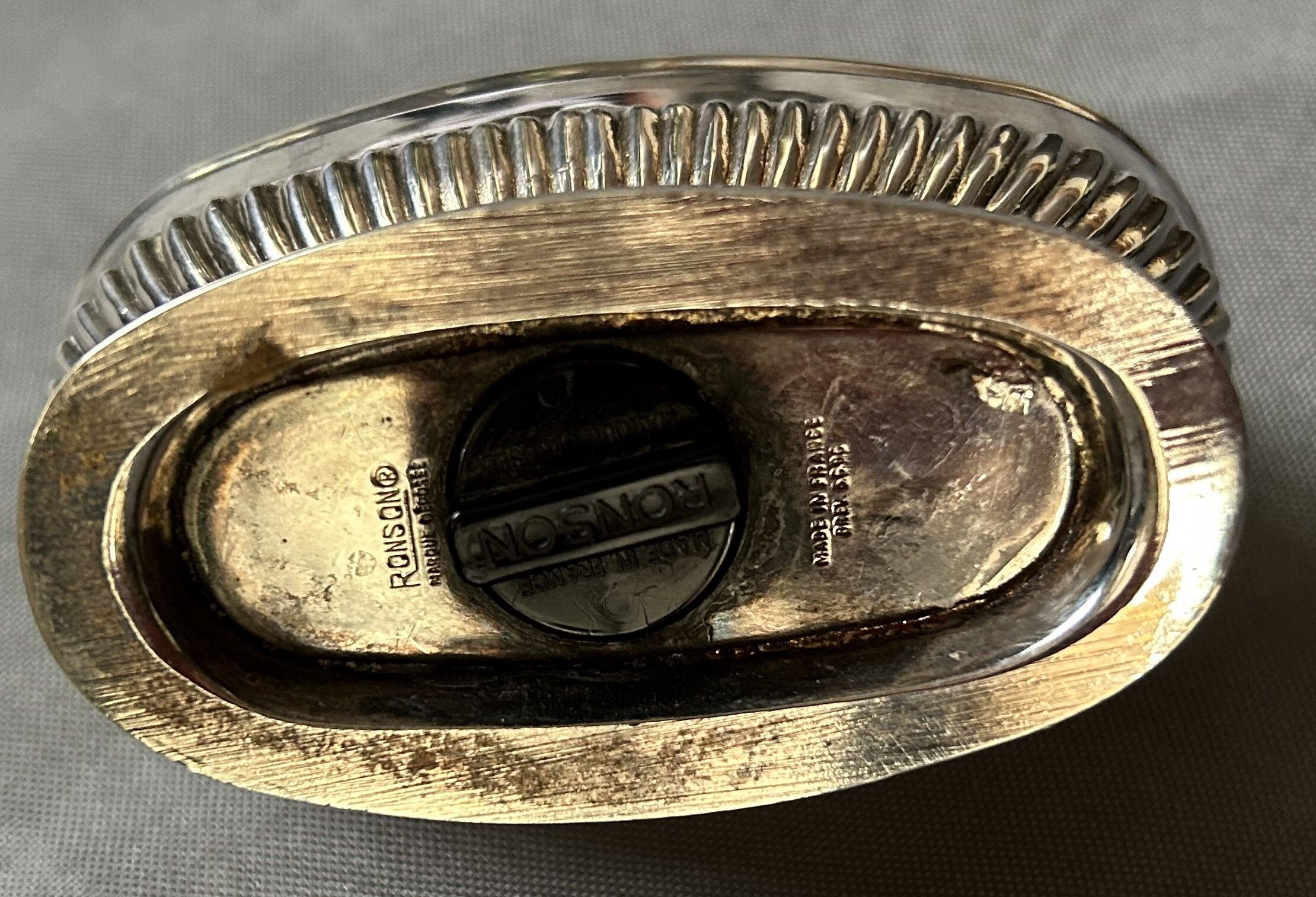 Vintage Ronson table lighter