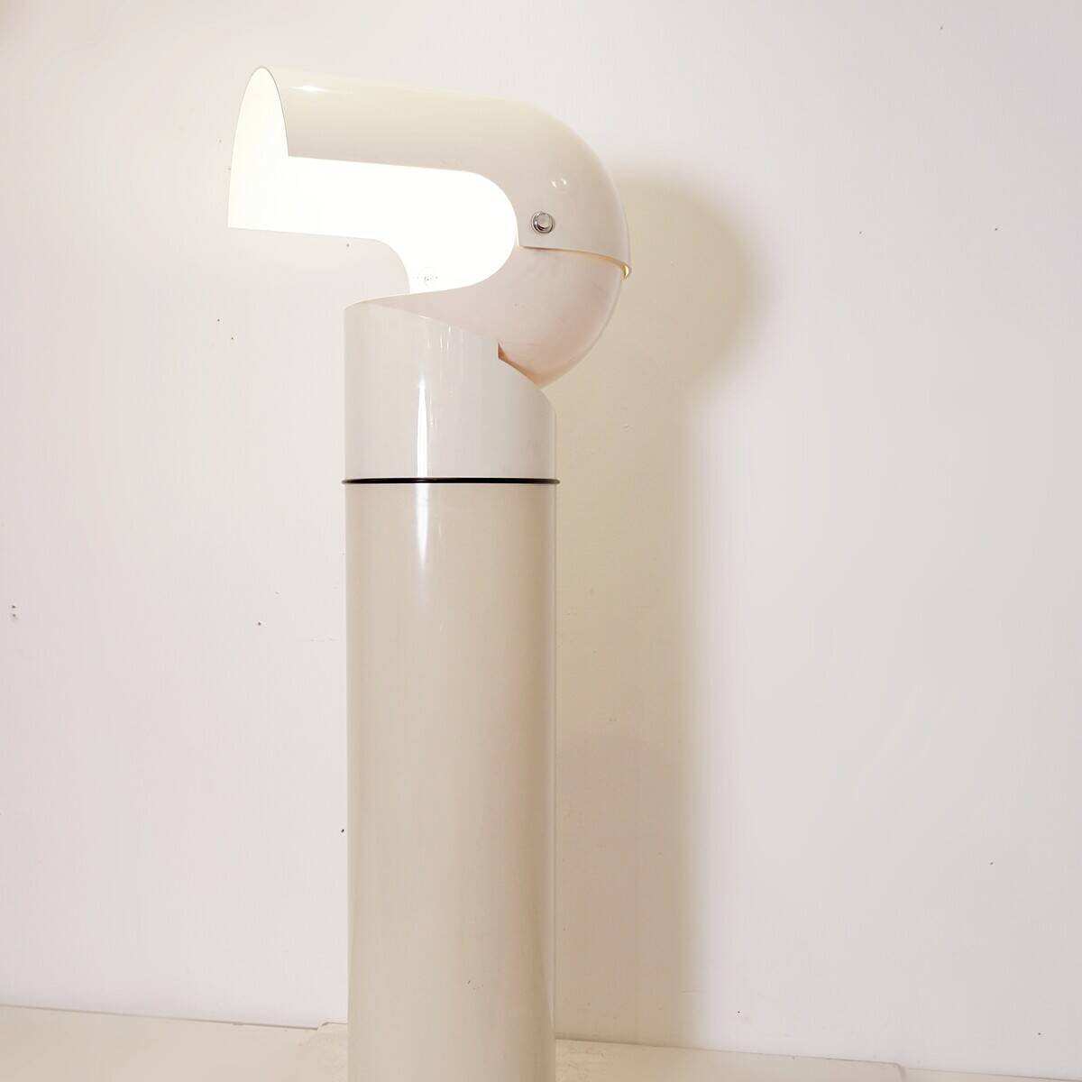 "Pileo Mezzo" Floor Lamp by Gae Aulenti for Artemide, 1965s