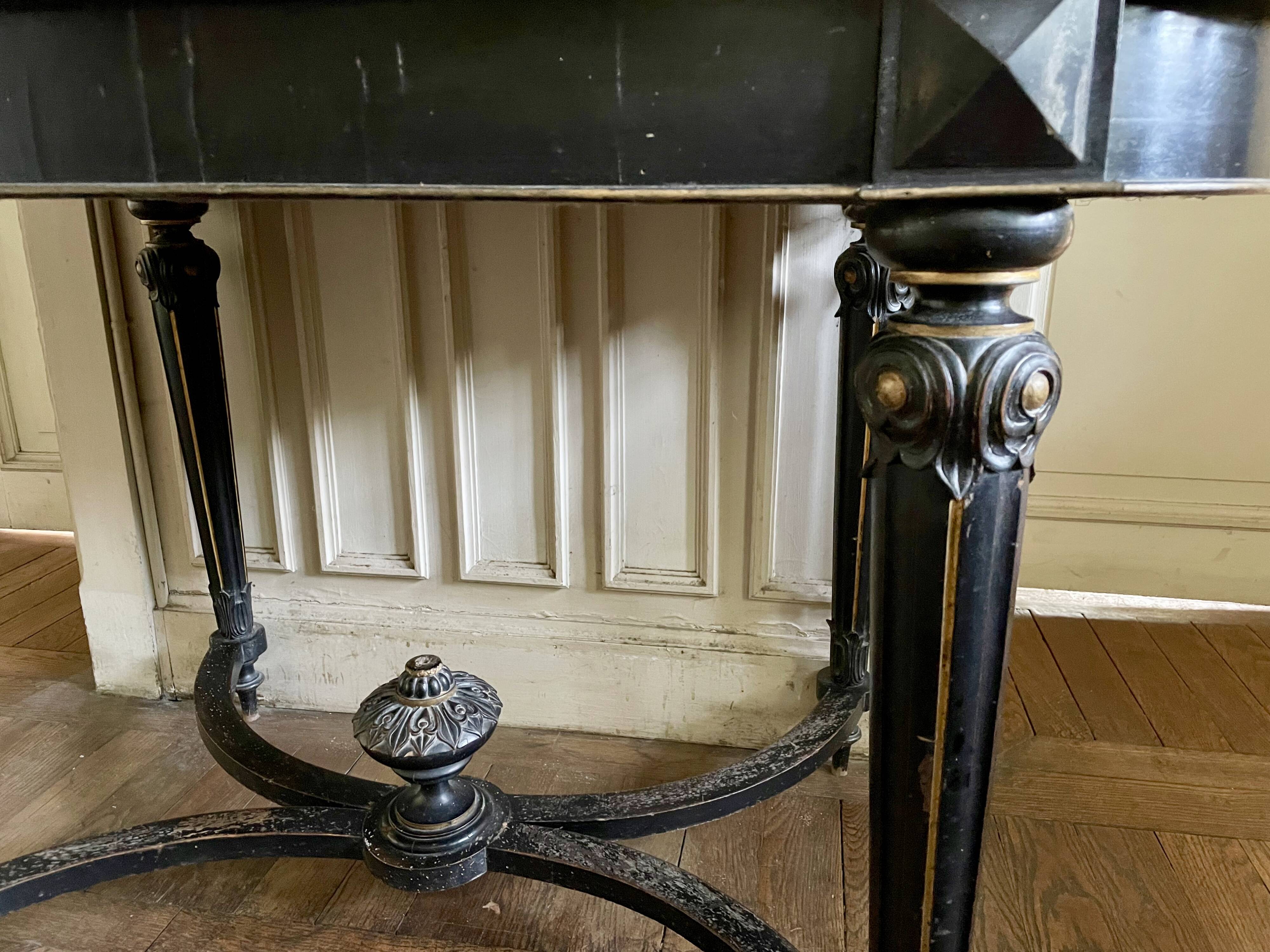 Table Pedestal table Napoleon III XIXth in black and gilded wood