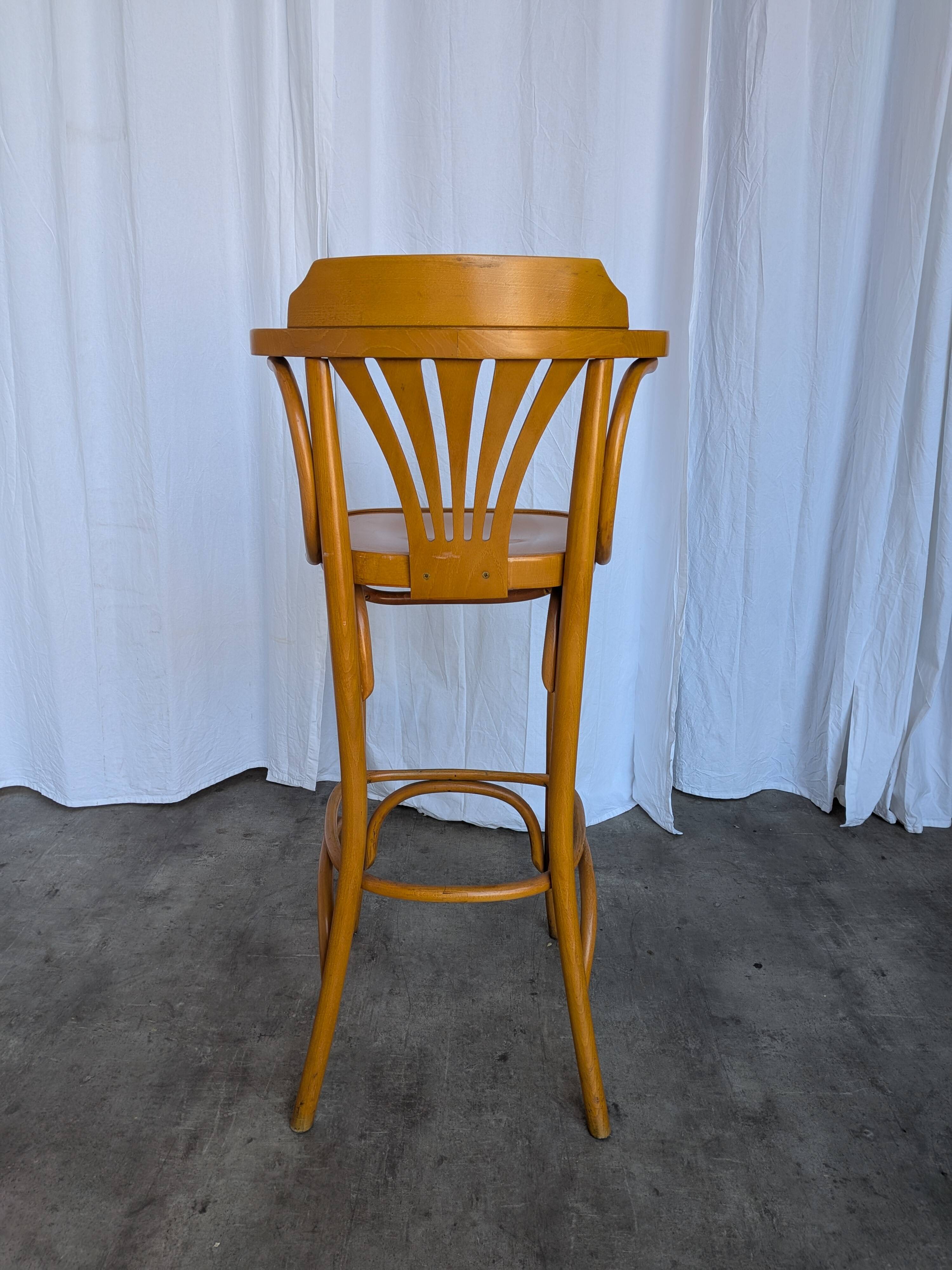 Vintage Bentwood Bar Chair with Armrests, Mid-Century Pub Stool Thonet styl