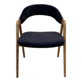 Fauteuil velours noir design scandinave 1950.