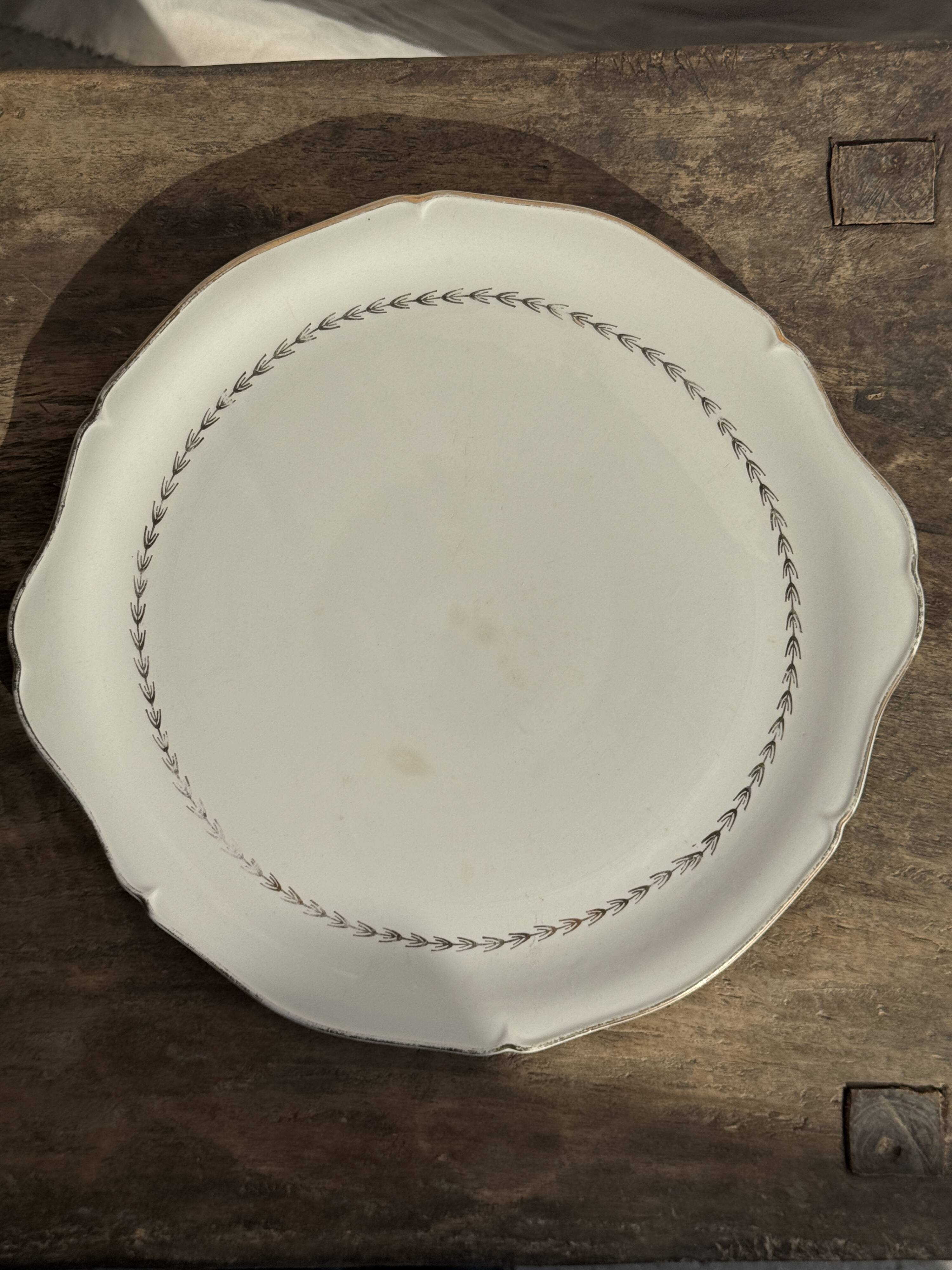Large earthenware tart dish from Gien Quimper with a golden rim D35