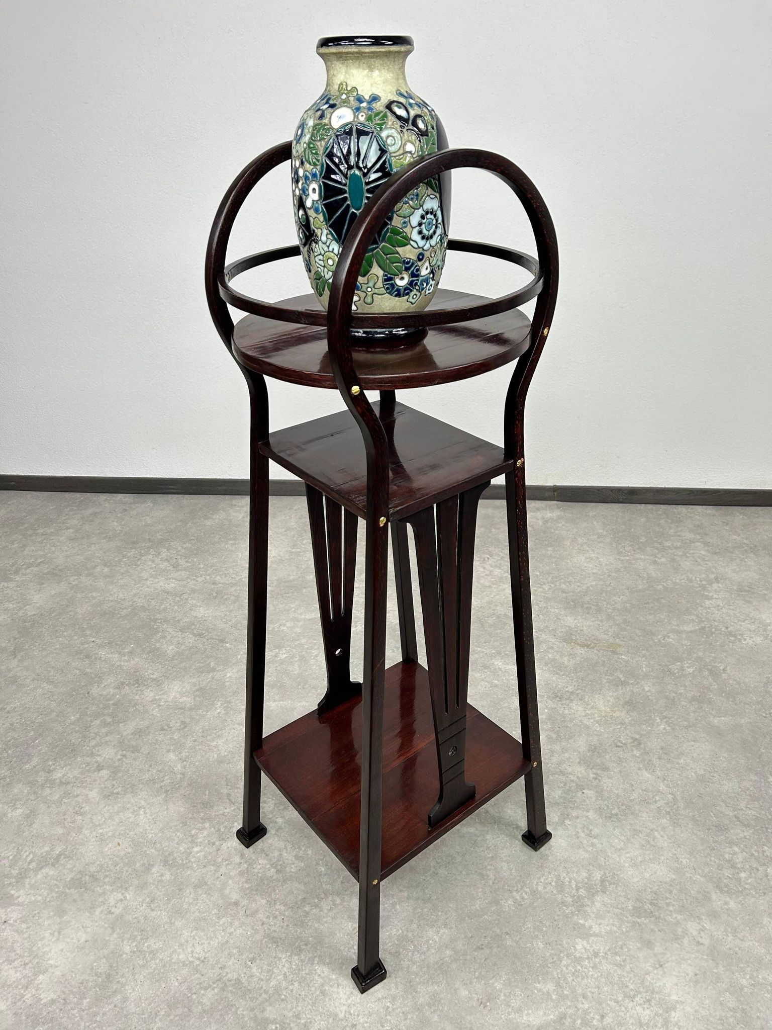 Porte-plante Sécession no.9532 par l'architecte Marcel Kammerer pour Thonet